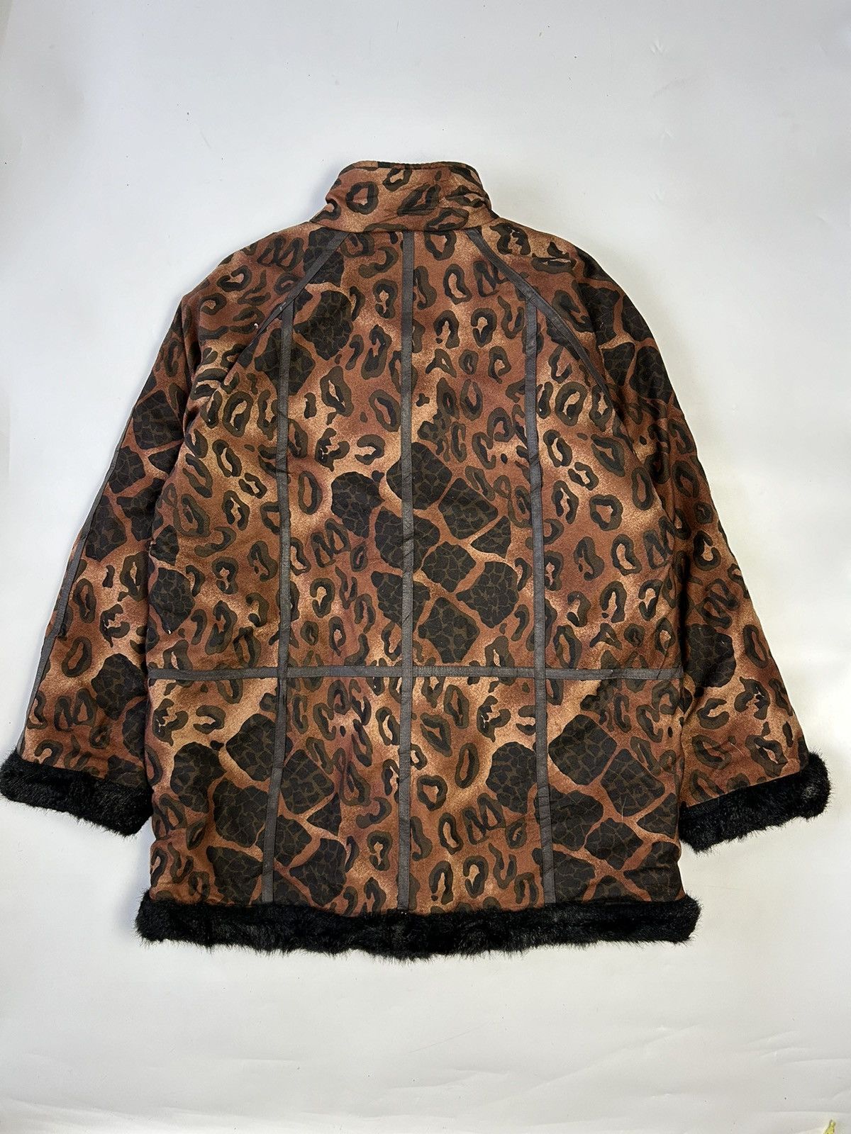 Japanese Brand RARE LEOPARD DESIGN FAUX FUR WINTER JACKET Size ONE SIZE - 3 Thumbnail