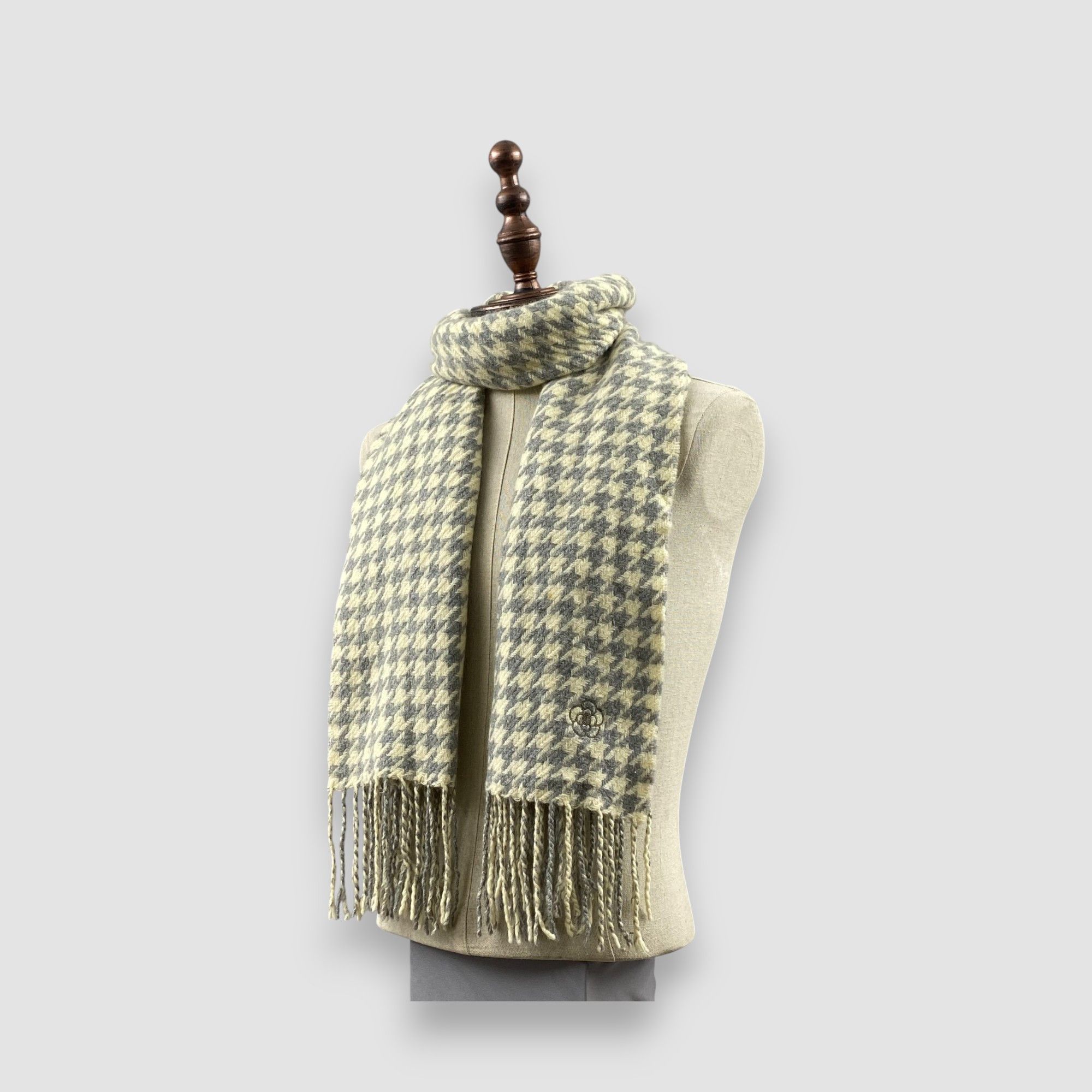 Japanese Brand Vintage Mary Quant Scarf Muffler Wool Wraps Babuskha Scarves Size ONE SIZE - 2 Thumbnail