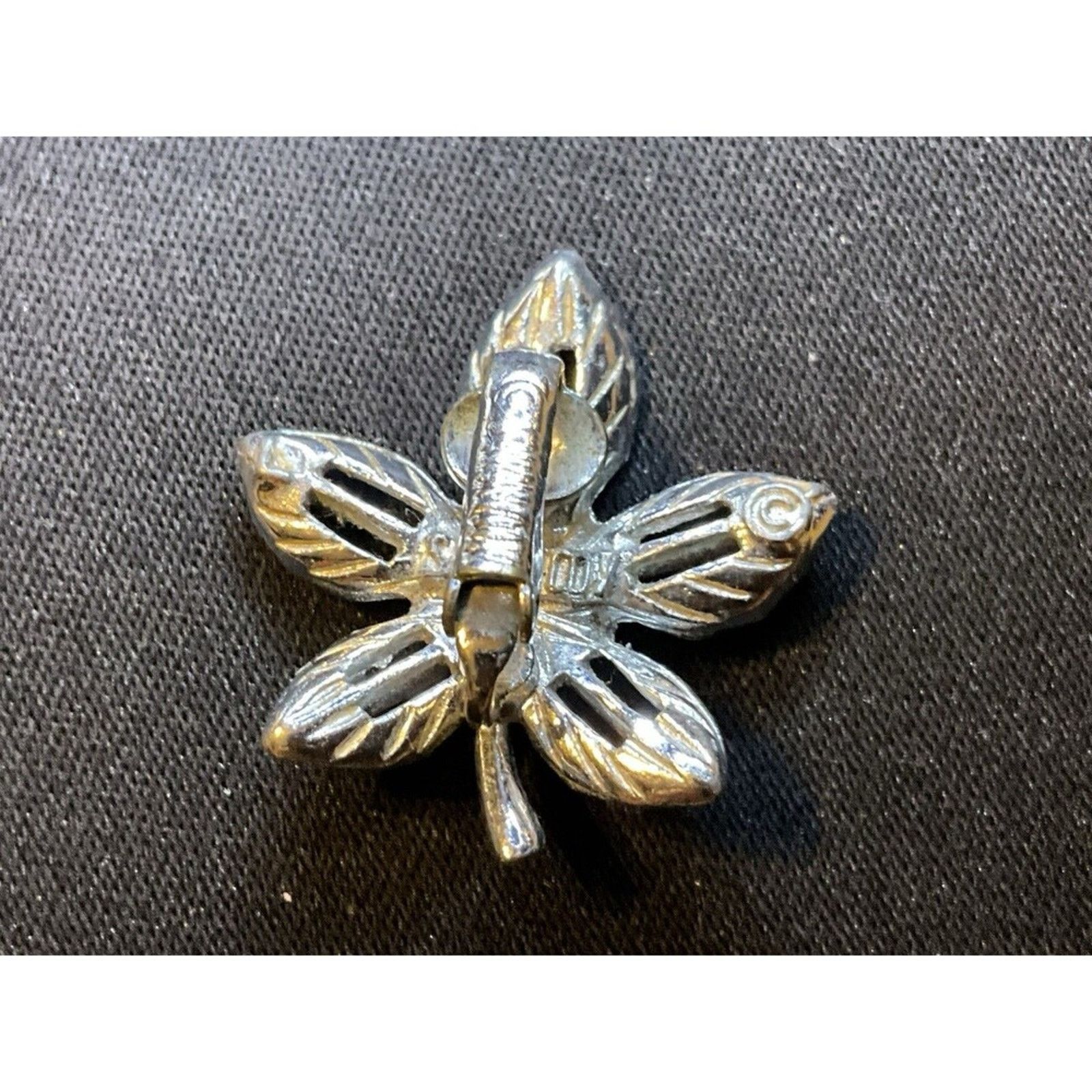 Other Sarah Coventry Silver Tone Clip On Earrings Size ONE SIZE - 5 Thumbnail