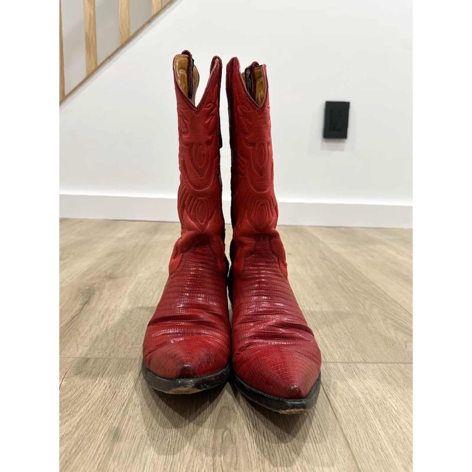Skin Stallion Western Boots Men’s Size 8.5D Red Leather Lizard Pattern Pointed Toe Cowboy Boots Leather Insole Mid-Calf Shaft Style Handcrafted Size US 9 / EU 42 - 2 Thumbnail