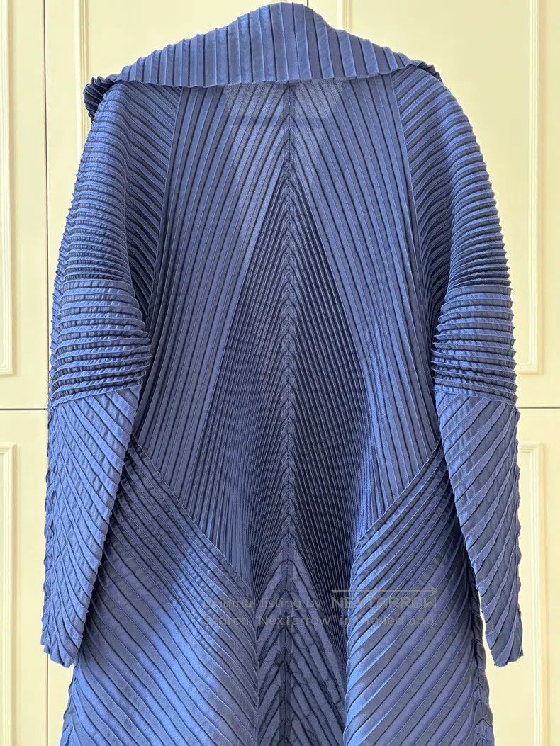 Issey Miyake Issey Miyake Main Line Blue Long Pleated Trench Coat Size M / US 6-8 / IT 42-44 - 4 Thumbnail