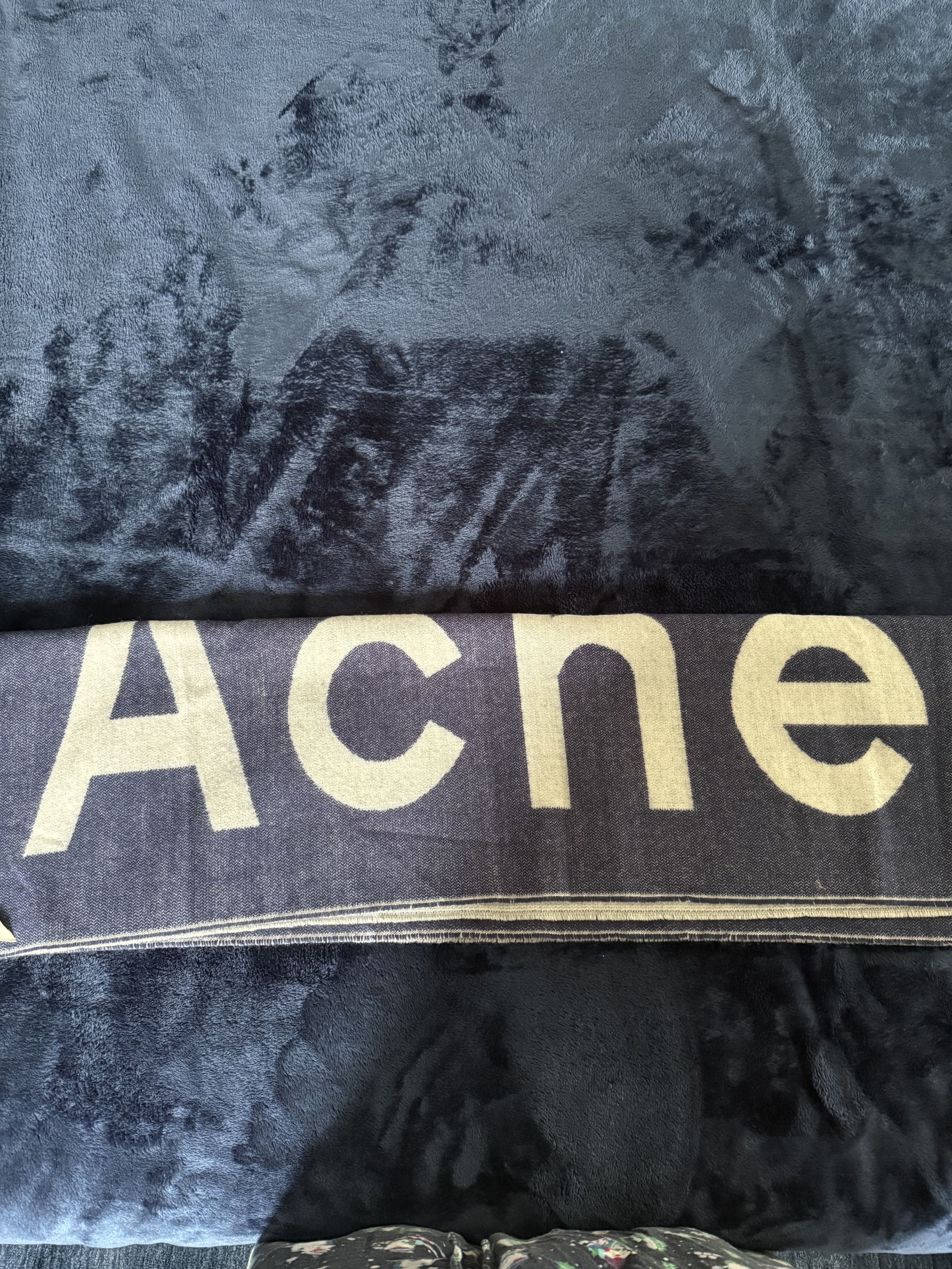 Acne Studios Acne Studios Two Tone Reversible Scarf Size ONE SIZE - 2 Thumbnail