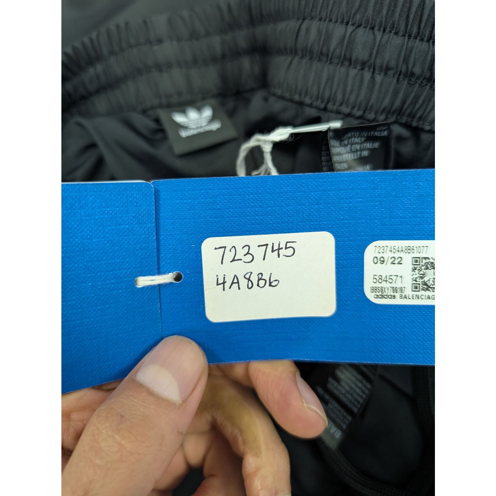 Adidas × Balenciaga o1rshd1 Swim Shorts in Black Size US 34 / EU 50 - 18 Thumbnail