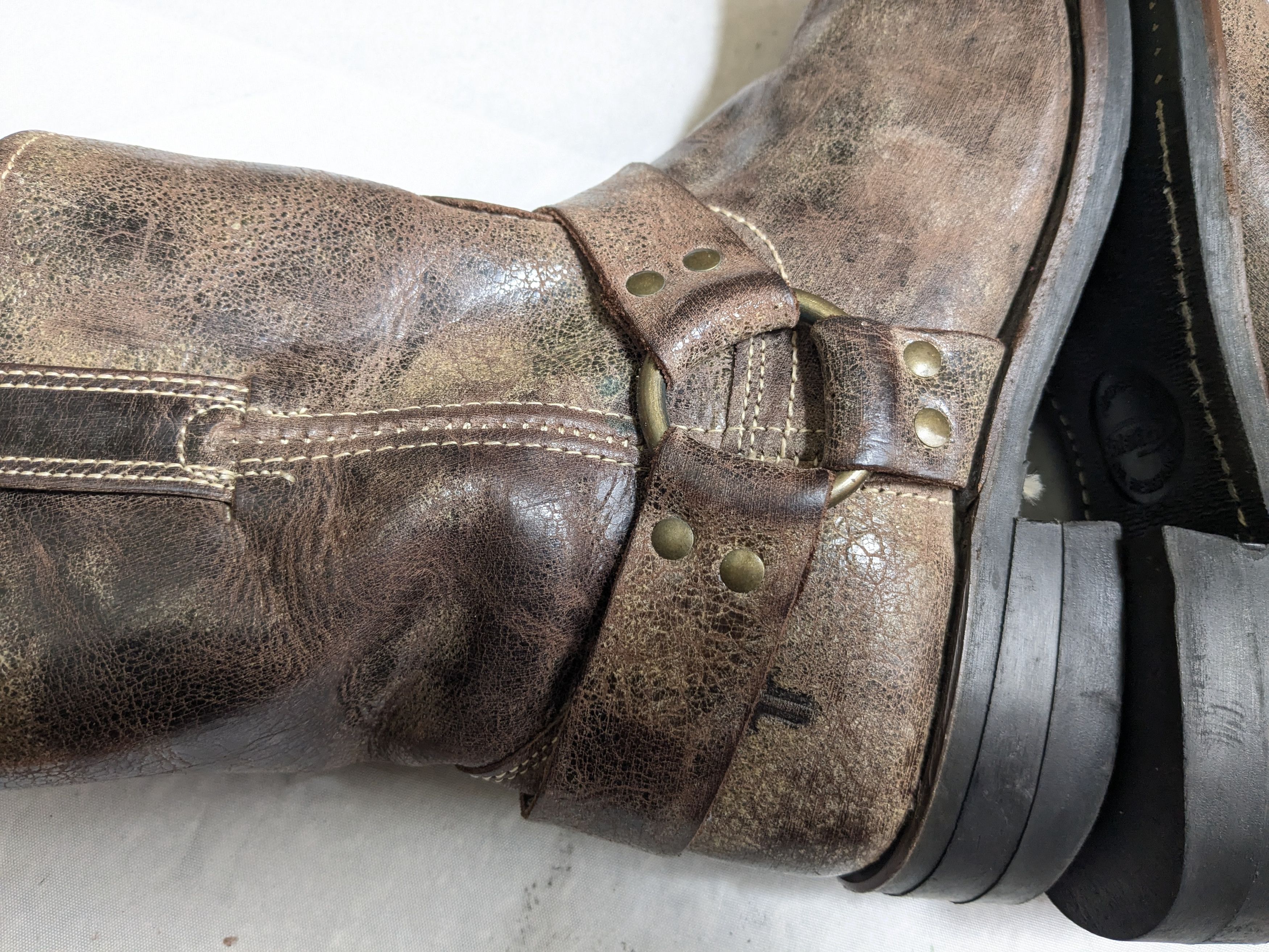 Frye Frye Harness Boots Brown Leather 9 M Buckle Size US 9 / EU 42 - 12 Thumbnail