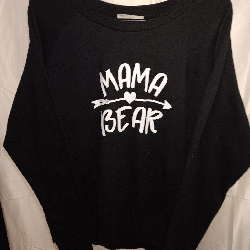 Chaco Cairle Paige, mama bear Sweatshirt, black womens L, NWOT Size L / US 10 / IT 46 - 1 Thumbnail