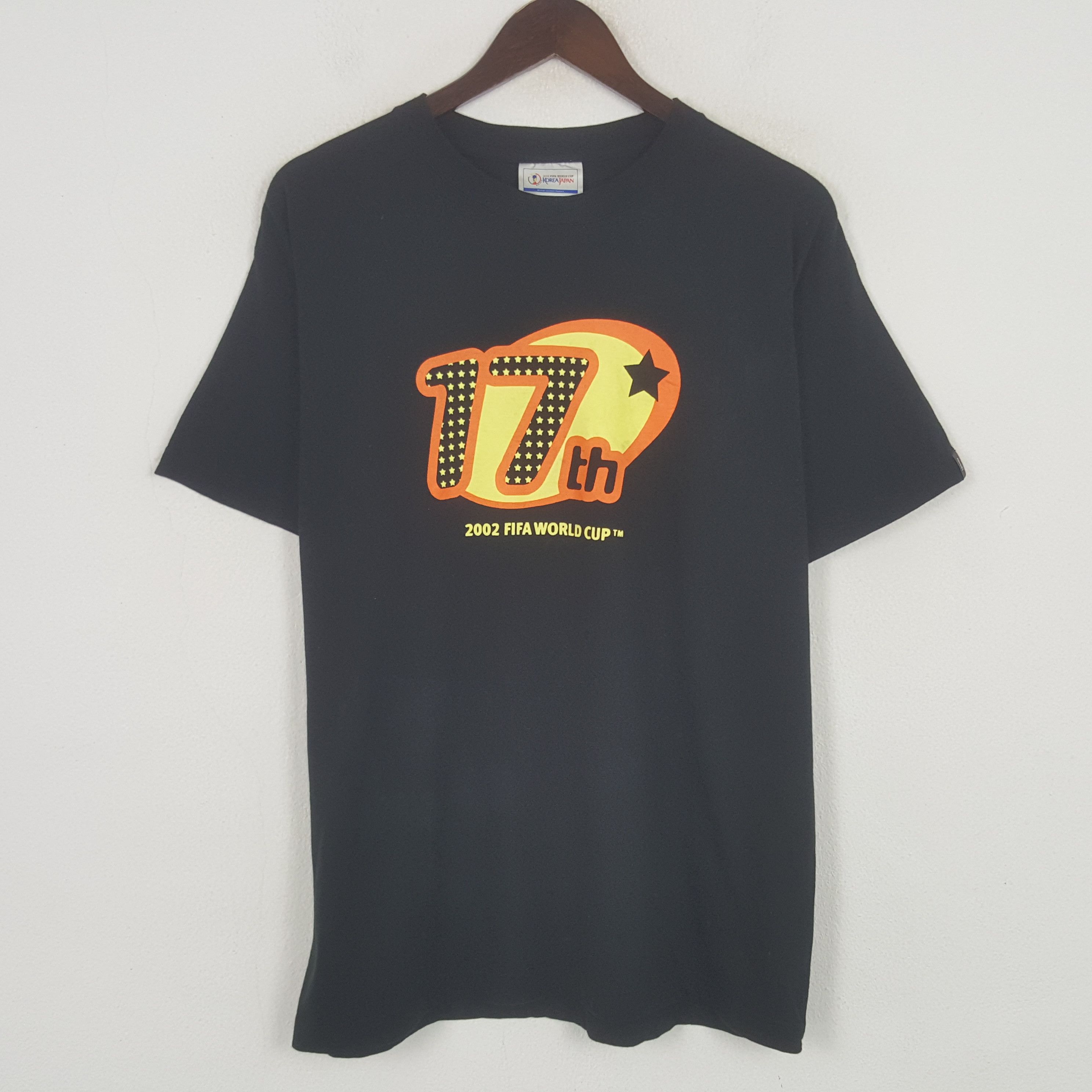 Other Vintage Korea Japan 17th 2002 Fifa World Club Tshirt Size US L / EU 52-54 / 3 - 1 Thumbnail
