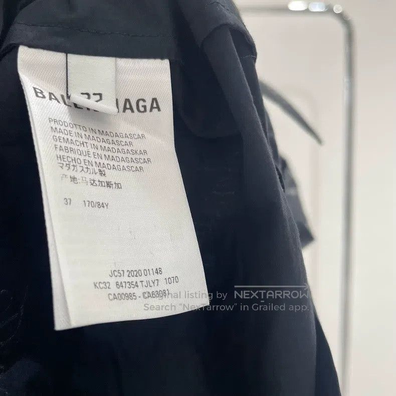 Balenciaga Balenciaga size 37 Black full logo full print black short- Size US S / EU 44-46 / 1 - 6 Thumbnail