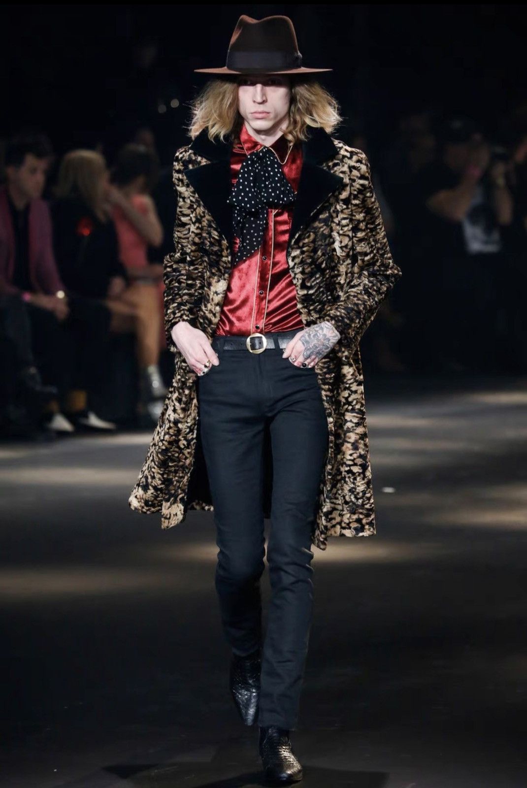 Saint Laurent Paris Saint Laurent (SLP) 16FW Palace Gold Thread Red Velvet Shirt Size US S / EU 44-46 / 1 - 9 Thumbnail
