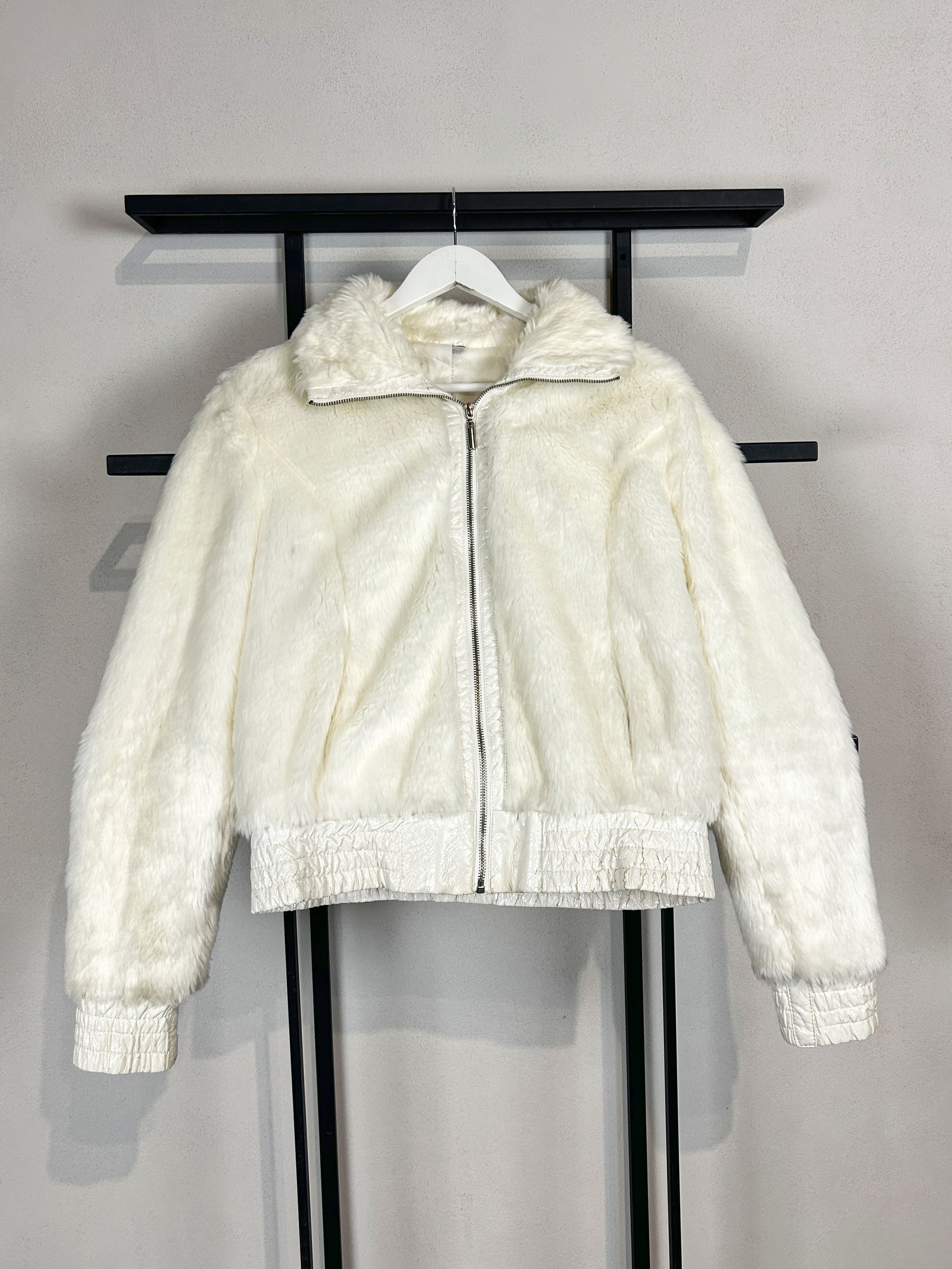 Japanese Brand Cropped Faux Fur Jacket White Soft Girl Coquette Y2K Core Size US S / EU 44-46 / 1 - 2 Thumbnail