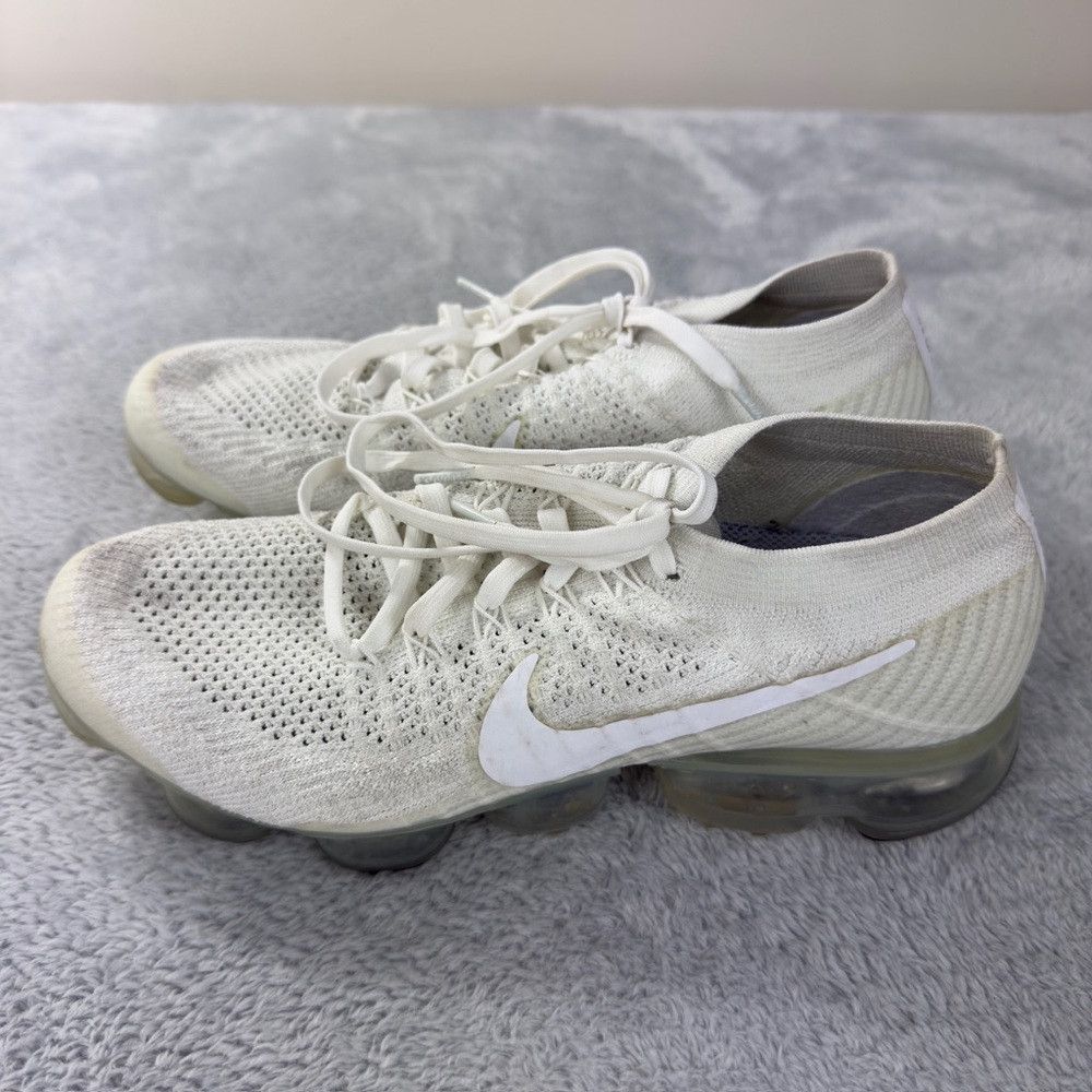 Nike Nike VaporMax FlyKnit White Christmas Athletic Shoes Women’ Size US 8.5 / IT 38.5 - 9 Thumbnail