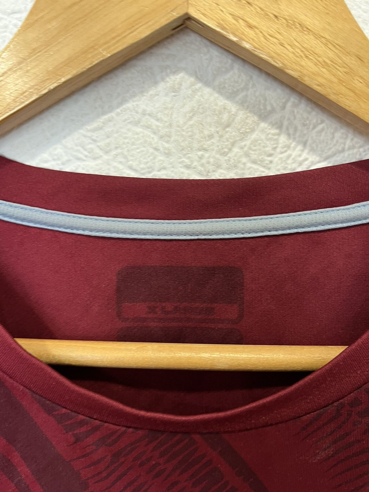 Kappa Aston Villa Kappa Training Jersey Football Soccer Size US XL / EU 56 / 4 - 4 Thumbnail