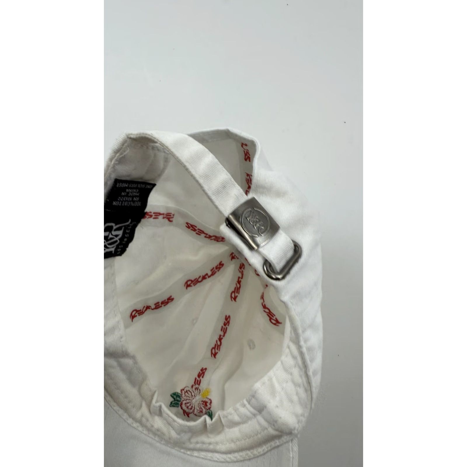 Vintage Young & Reckless Hat Cap Strap Back White Embroidered Flower Mens One Size Adjustable Size ONE SIZE - 5 Thumbnail