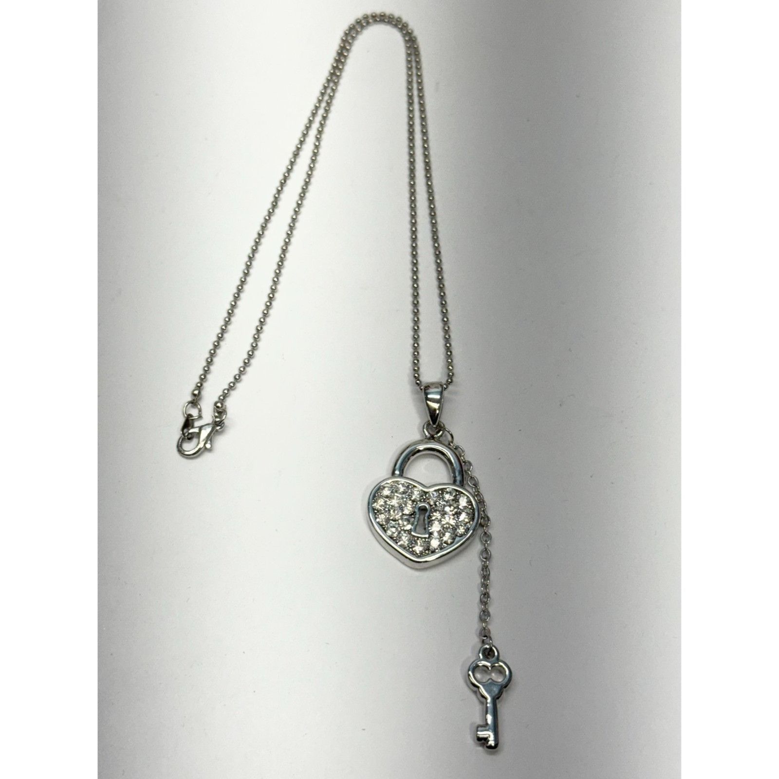 Vintage Silver rhinestone heart and key charm necklace Size ONE SIZE - 3 Thumbnail