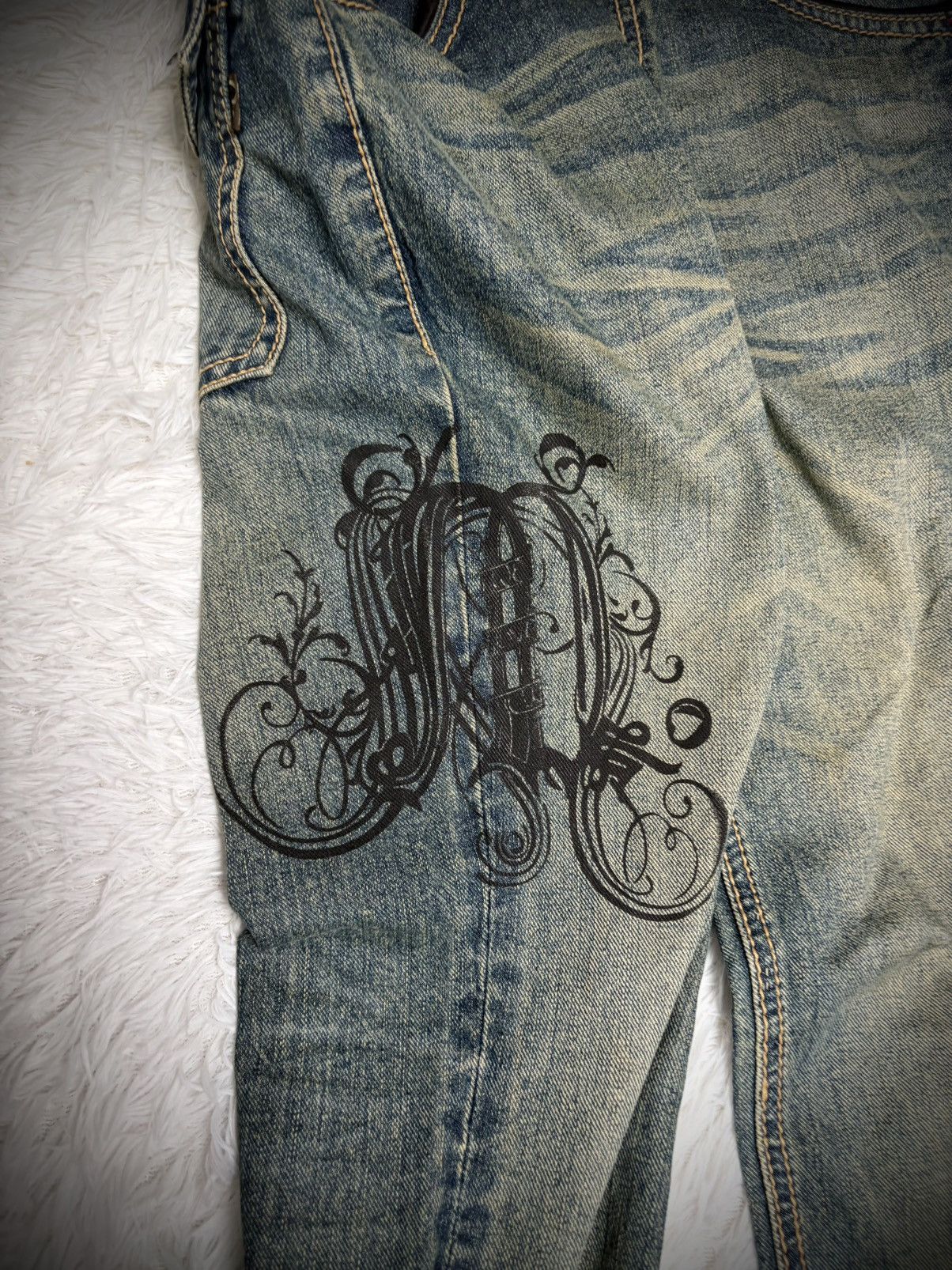 Japanese Brand Rare Morgan De Toi Homme mudwash graphic flared jeans Size US 31 - 2 Thumbnail