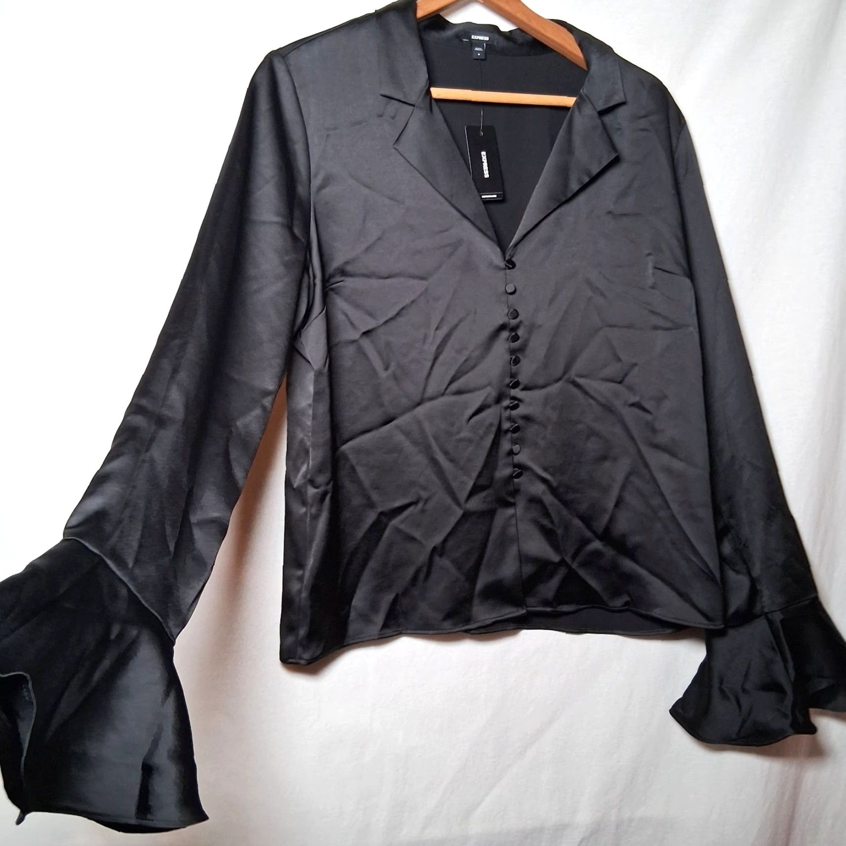 Express Express Blouse Shirt M Black Satin V-Neck Long Sleeve Flare Cuffs Button Gothic Vampire Fairy NEW Size M / US 6-8 / IT 42-44 - 2 Thumbnail