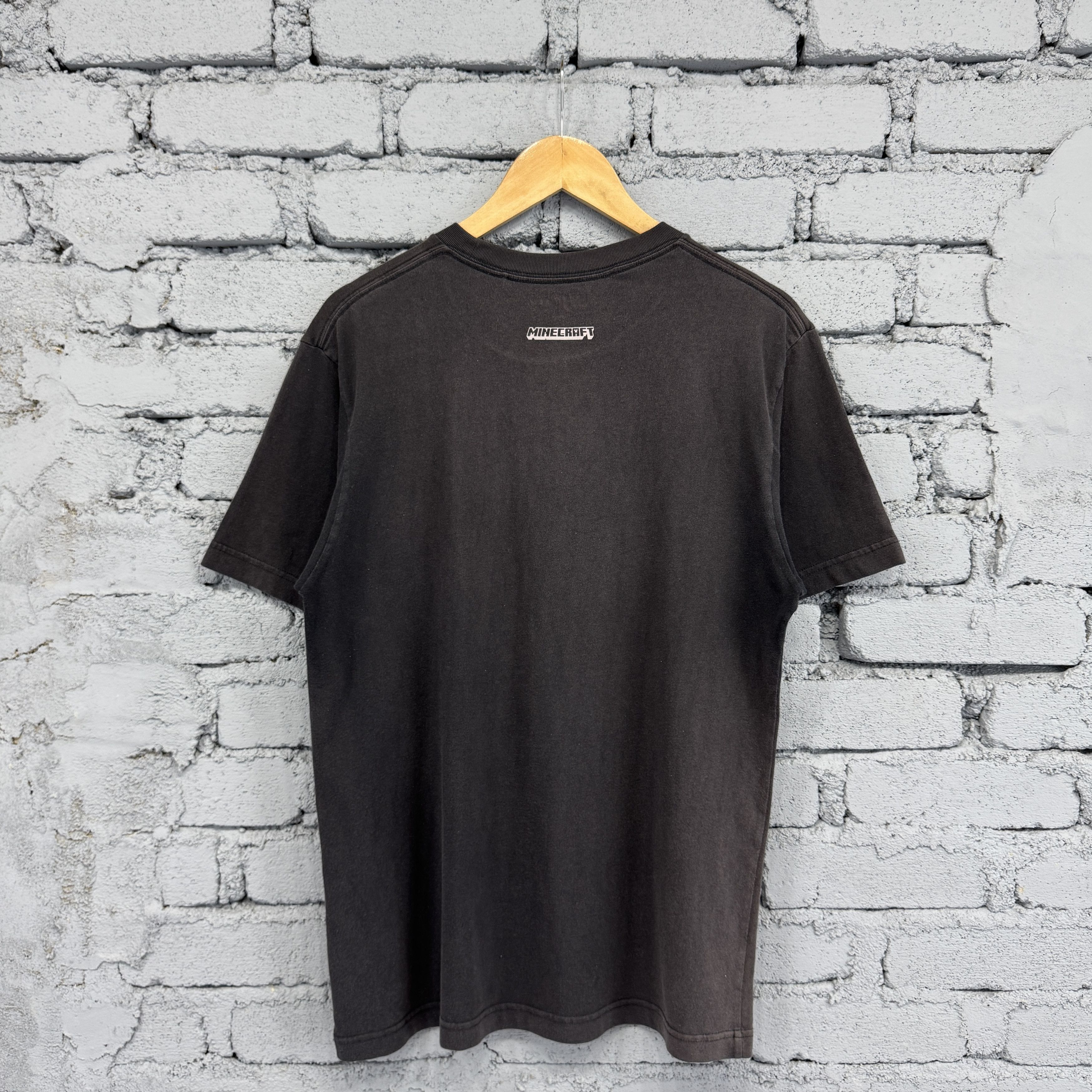 Uniqlo Uniqlo x Minecraft UT Sunfaded Tshirt Size US M / EU 48-50 / 2 - 2 Thumbnail