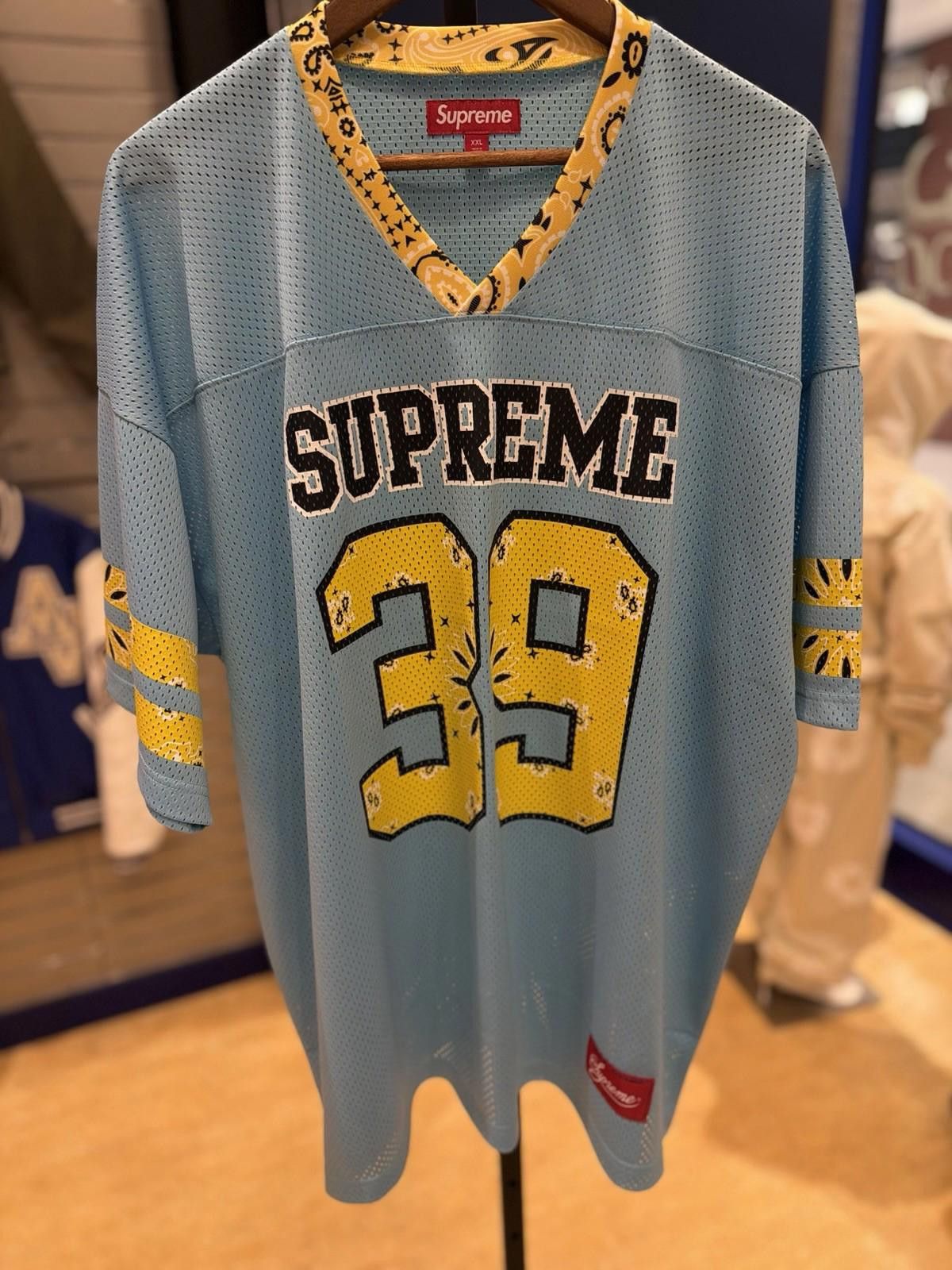 Supreme Brand New Supreme Jerseys Blue Bandanna 100% Authentic (XXL) Size US XXL / EU 58 / 5 - 3 Thumbnail