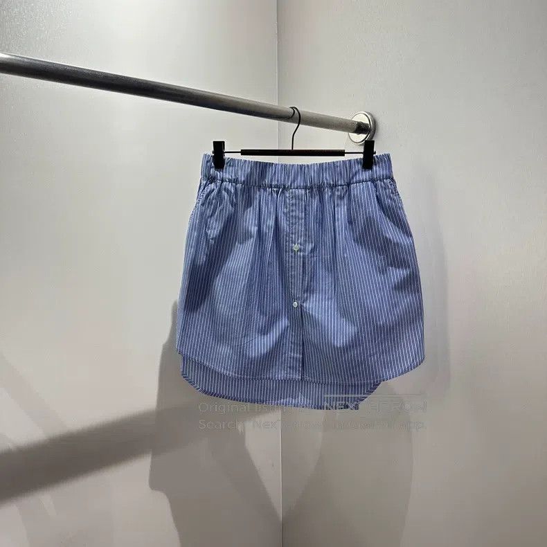 Loewe Loewe size M Navy and White Vertical Stripe Logo Short Skir Size 28" / US 6 / IT 42 - 1 Thumbnail