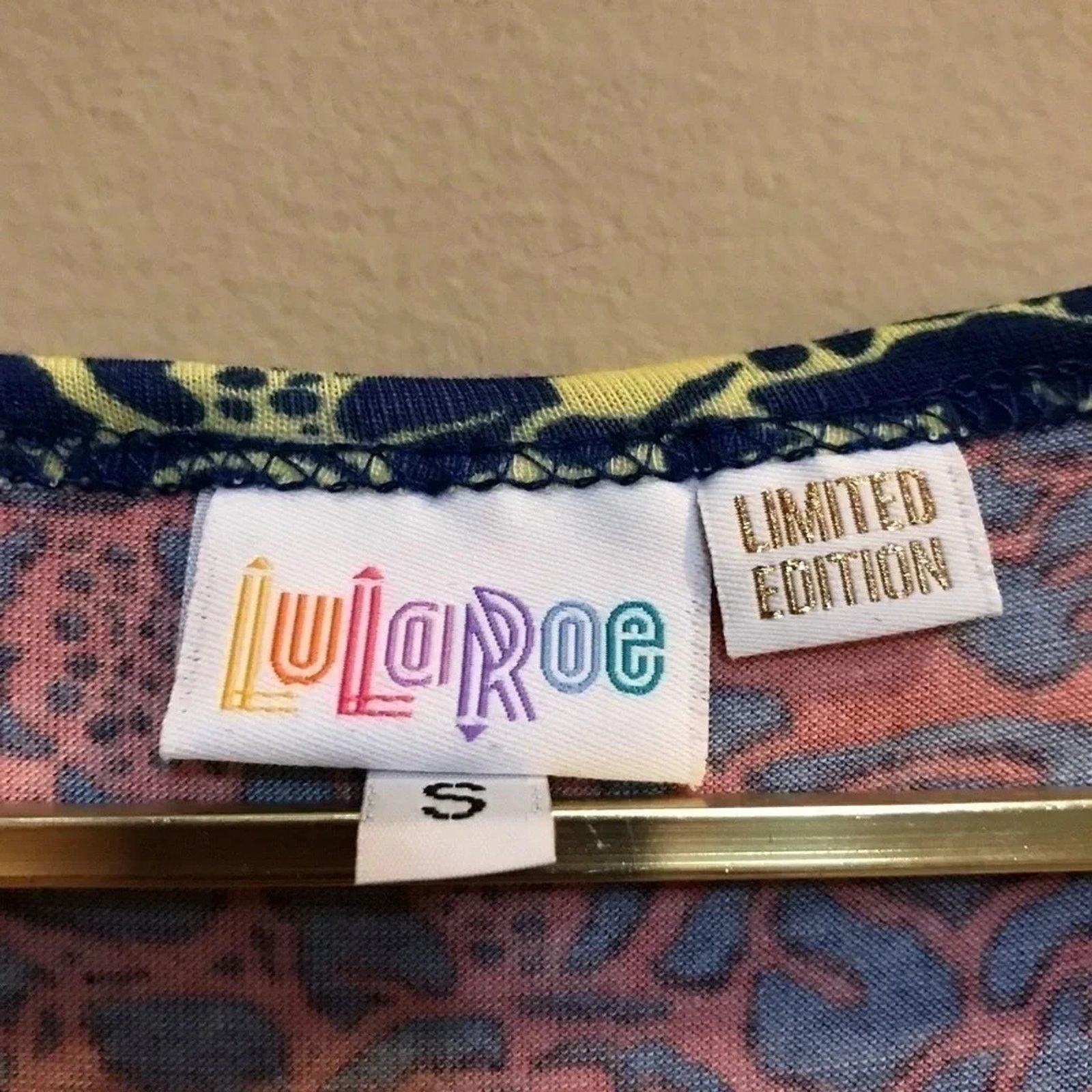 Other Lularoe S Limited Edition Unicorn Red Floral Nicole dress Size S / US 4 / IT 40 - 3 Thumbnail