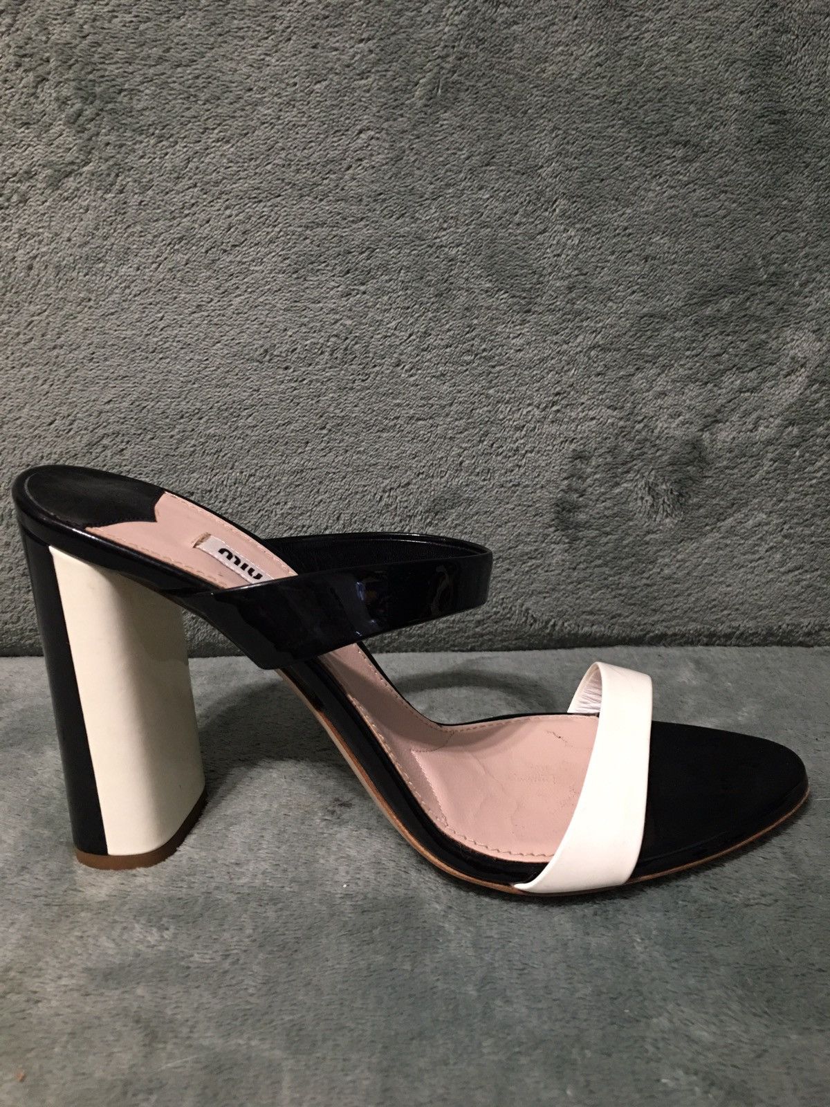Miu Miu MIU MIU Patent Leather Double Strap Block Heel Mules EU37.5 Size US 7.5 / IT 37.5 - 7 Thumbnail