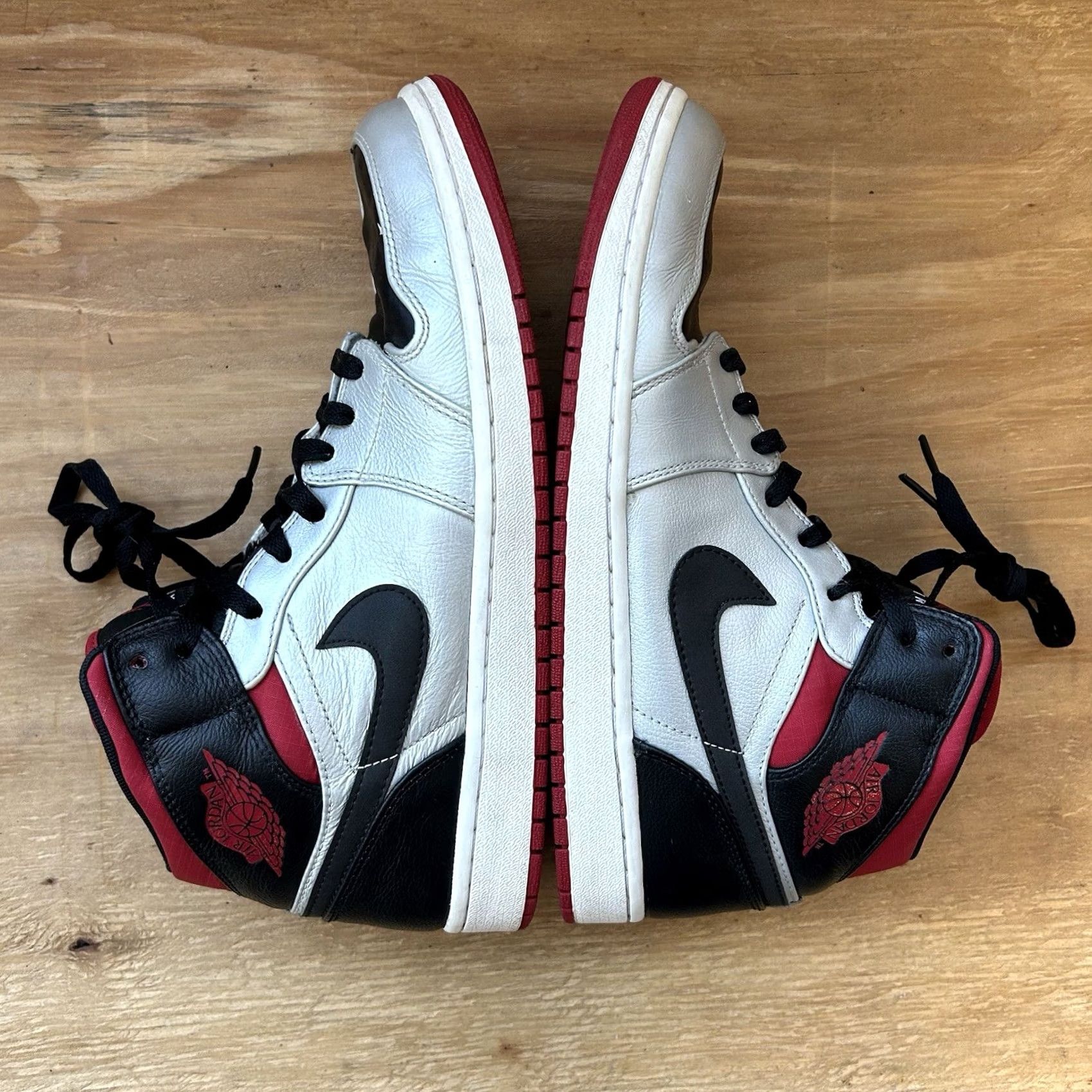 Jordan Brand Air Jordan 1 Phat Kilroy Silver/Red/Black 364770-021 Size 12 Men Sneaker Size US 11 / EU 44 - 4 Thumbnail