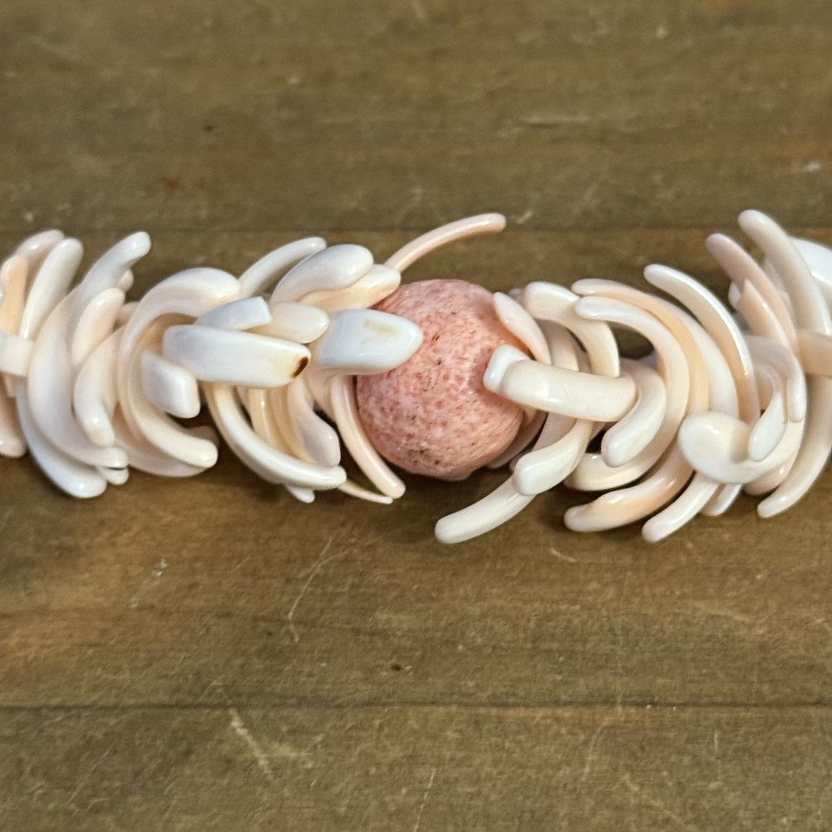 Vintage Vintage carved shell coral puka necklace Size ONE SIZE - 2 Thumbnail
