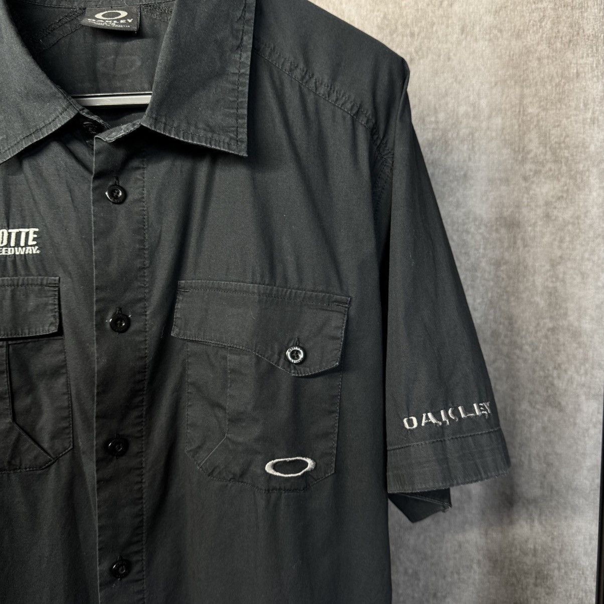 Oakley × Vintage Vintage Oakley short sleeve shirt Charlotte Motor Speedway Size US L / EU 52-54 / 3 - 3 Thumbnail