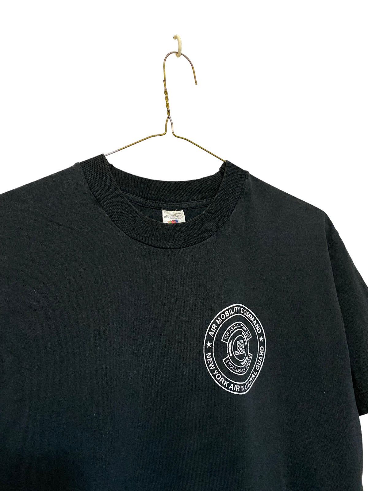 Other Vintage 90s New York Air National Guard Base Faded T Shirt Size US L / EU 52-54 / 3 - 4 Thumbnail