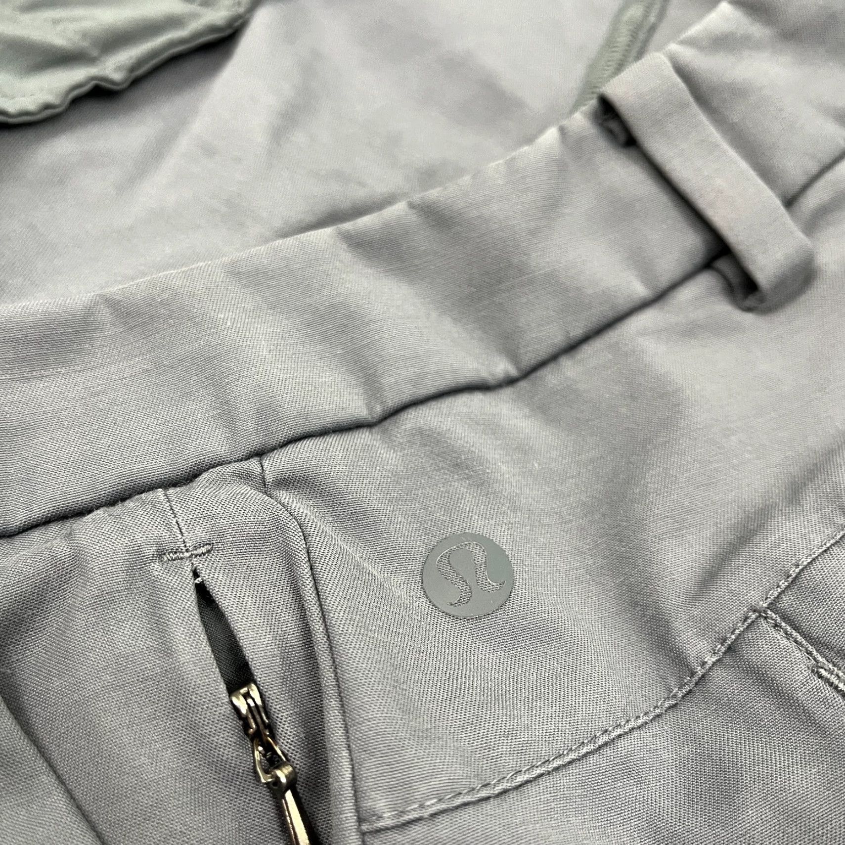 Lululemon Lululemon Commission Pant Mens 40 x 33 Gray Qwick Chino Travel Commute Golf Prep Size US 40 / EU 56 - 3 Thumbnail