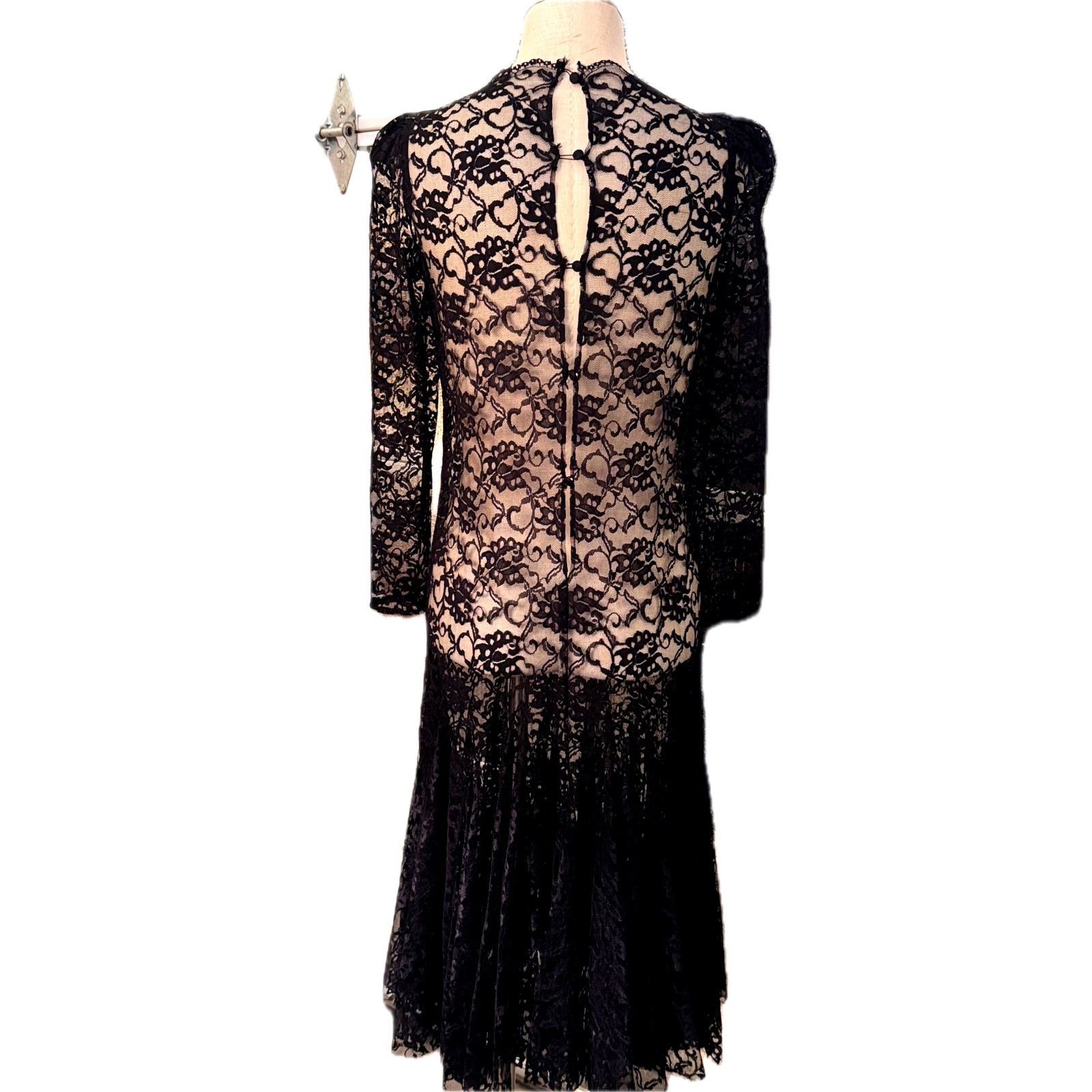 Vintage Vintage Black Lace Drop-Waist Dress with Pleated Hem Size S / US 4 / IT 40 - 4 Thumbnail
