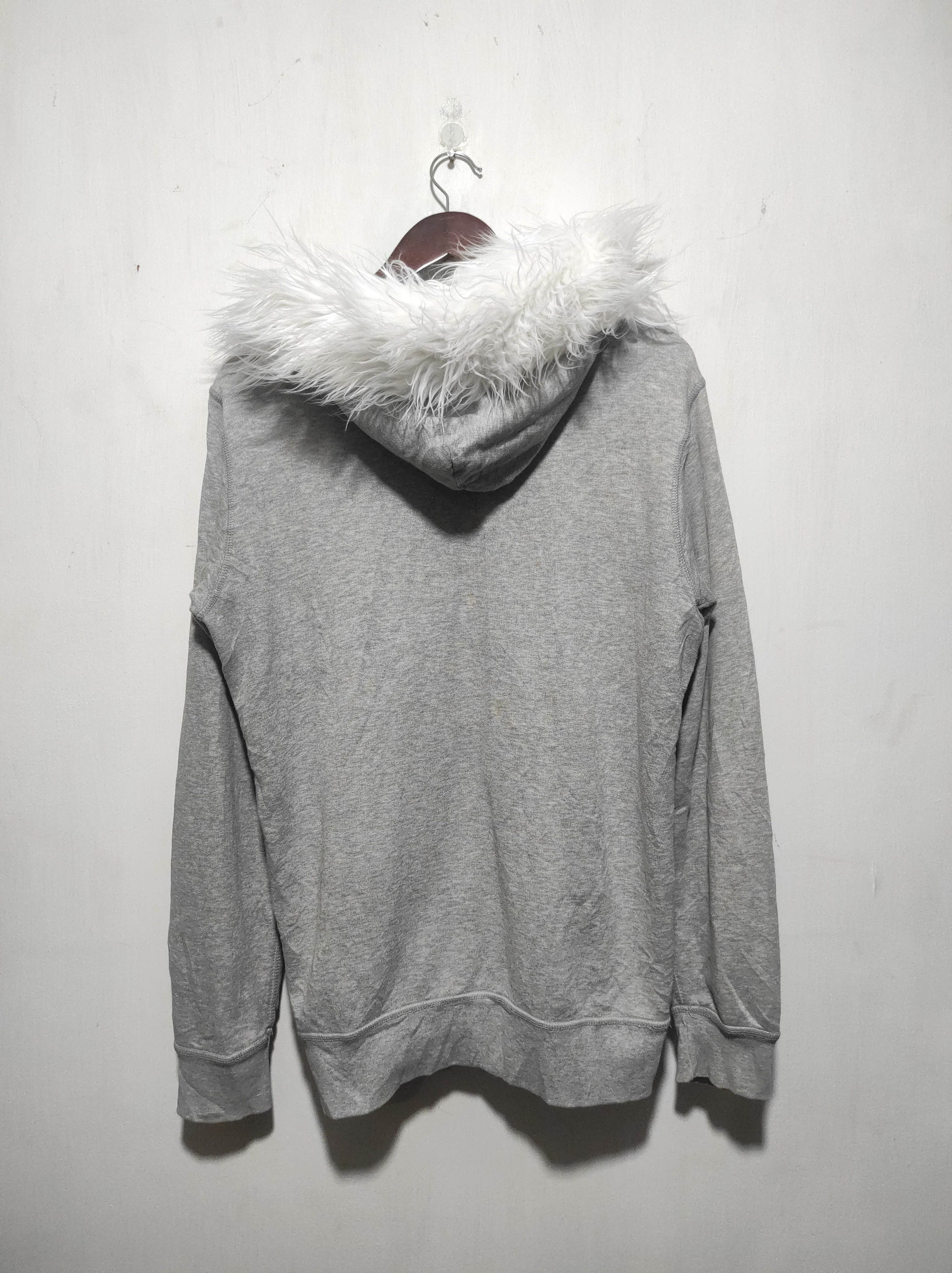 Uniqlo Uniqlo Light Weight Sweat Zip Fur Hoodie i6w9 LGB style Size US M / EU 48-50 / 2 - 15 Thumbnail