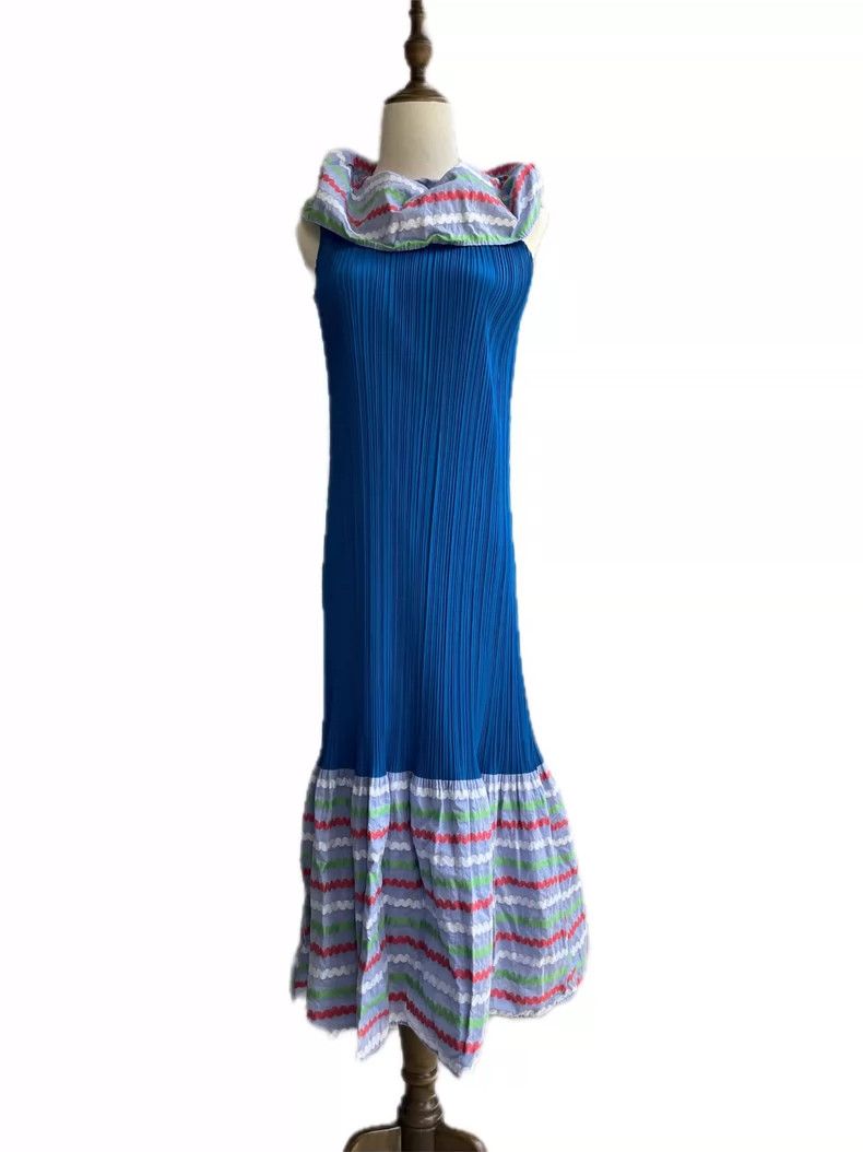 Issey Miyake Issey Miyake size:3 Blue rainbow striped dress Size S / US 4 / IT 40 - 2 Thumbnail