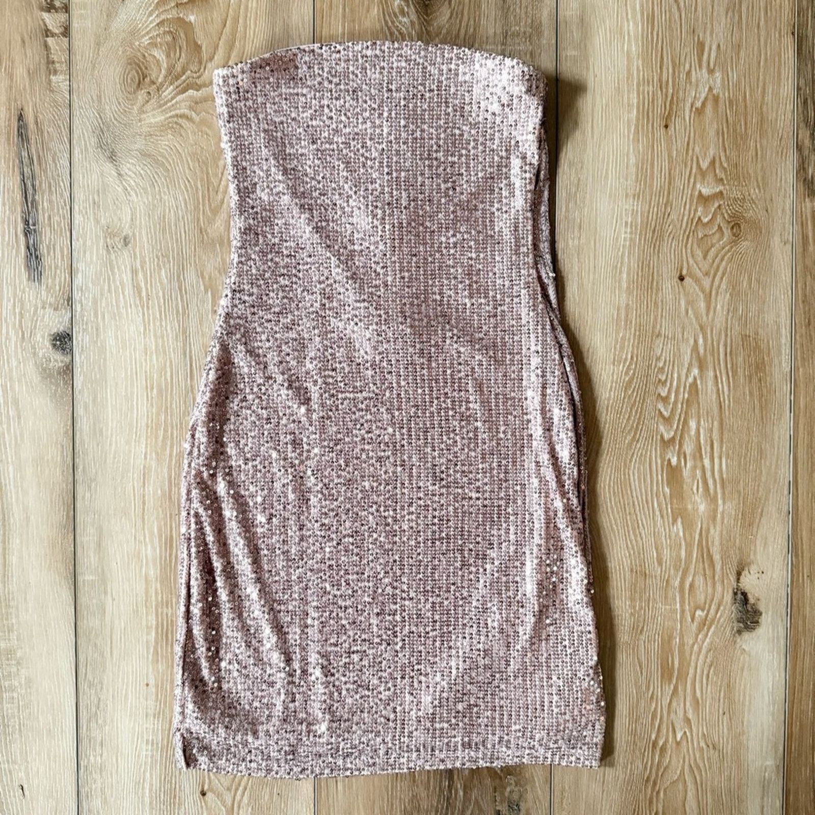 Urban Outfitters Urban Outfitters Larissa Sequin Tube Mini Dress M Size M / US 6-8 / IT 42-44 - 1 Thumbnail