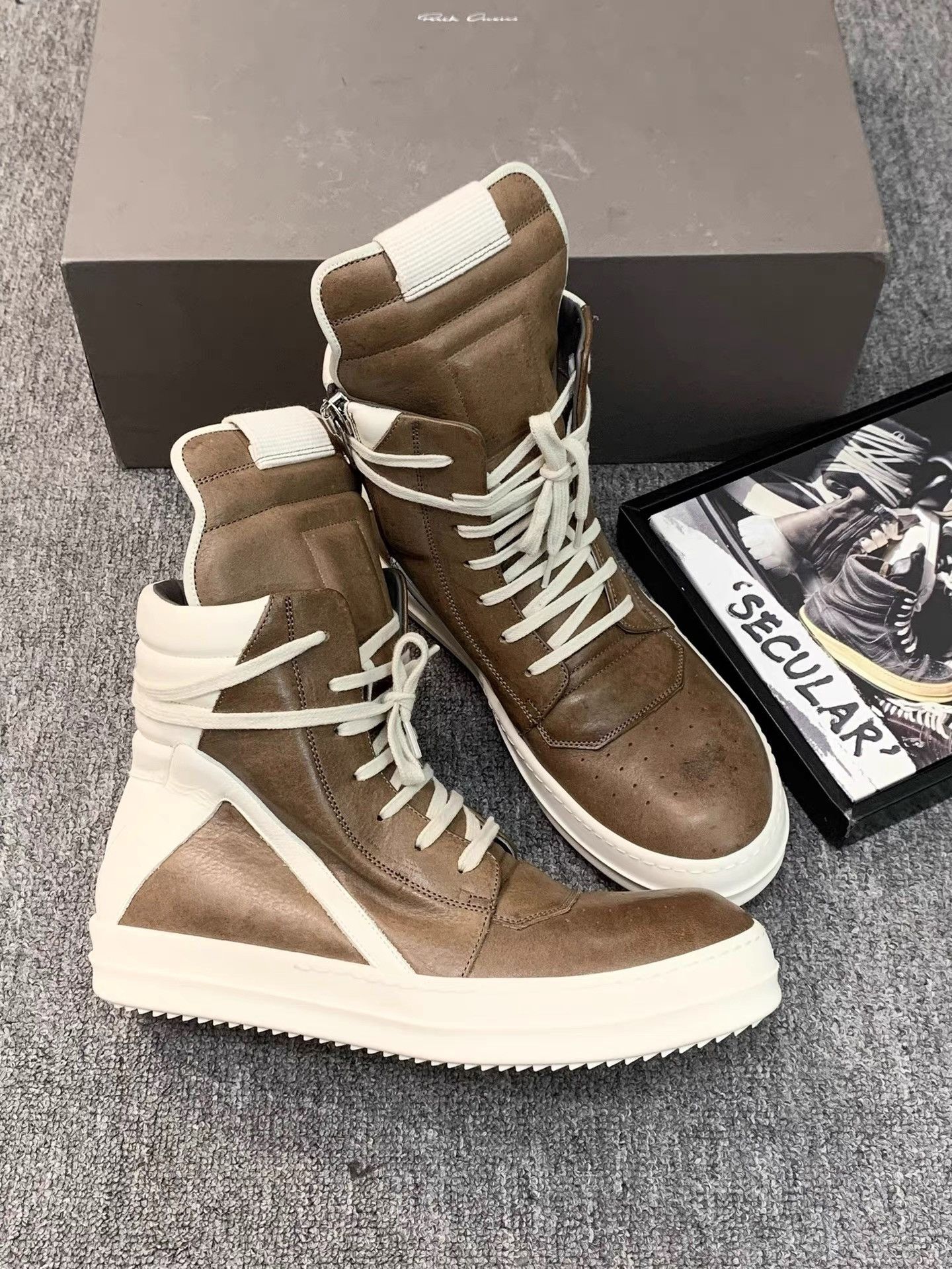 Rick Owens Rick Owens New Vintage Leather Inverted Triangle K34 Size US 8 / EU 41 - 3 Thumbnail