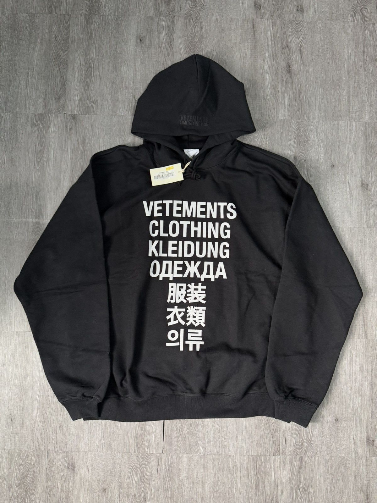 Vetements Controversial Vetements Black Translation Hoodie Size US S / EU 44-46 / 1 - 1 Thumbnail