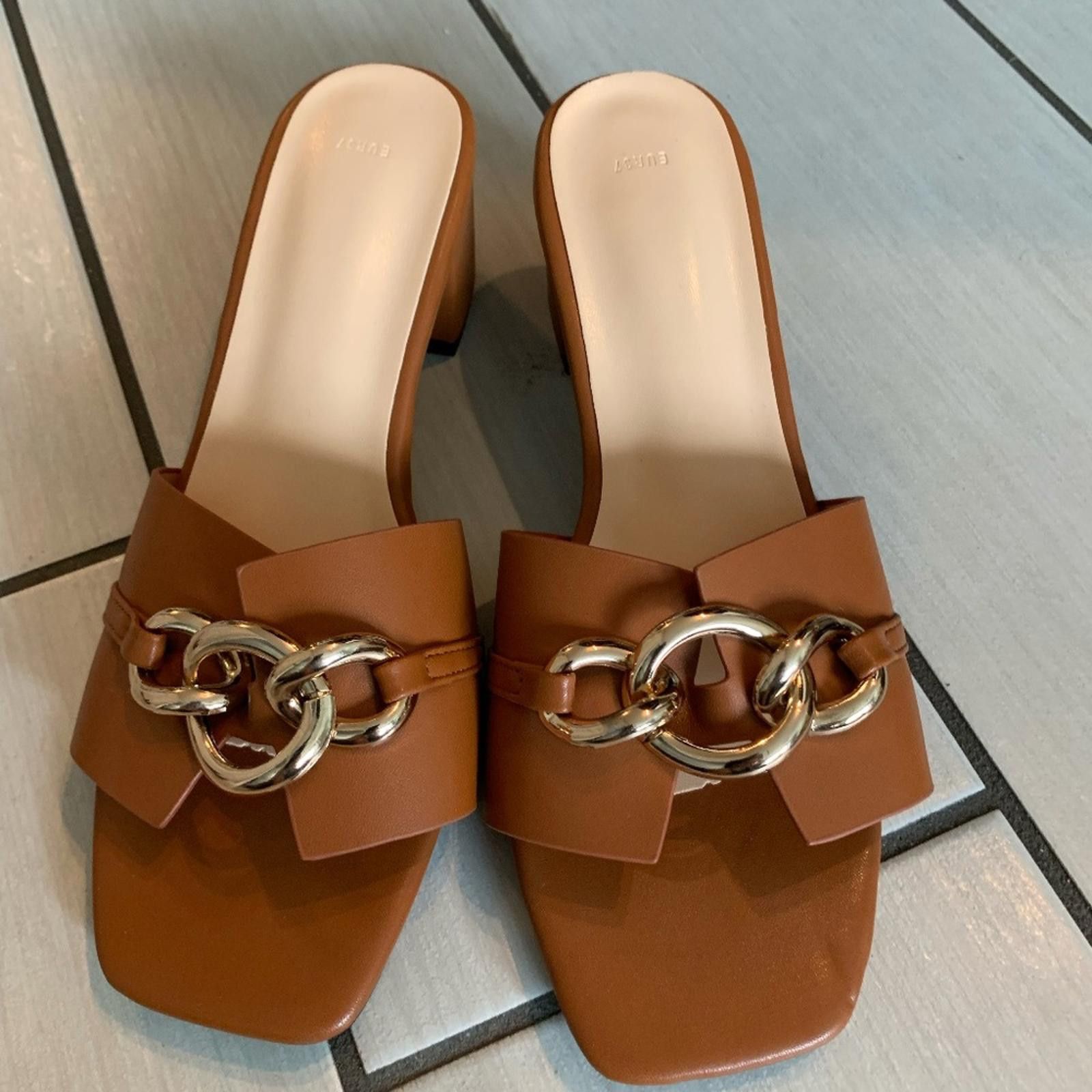 Other Slide with Chunky Heel and Gold Link Chain Size US 6.5 / IT 36.5 - 1 Thumbnail