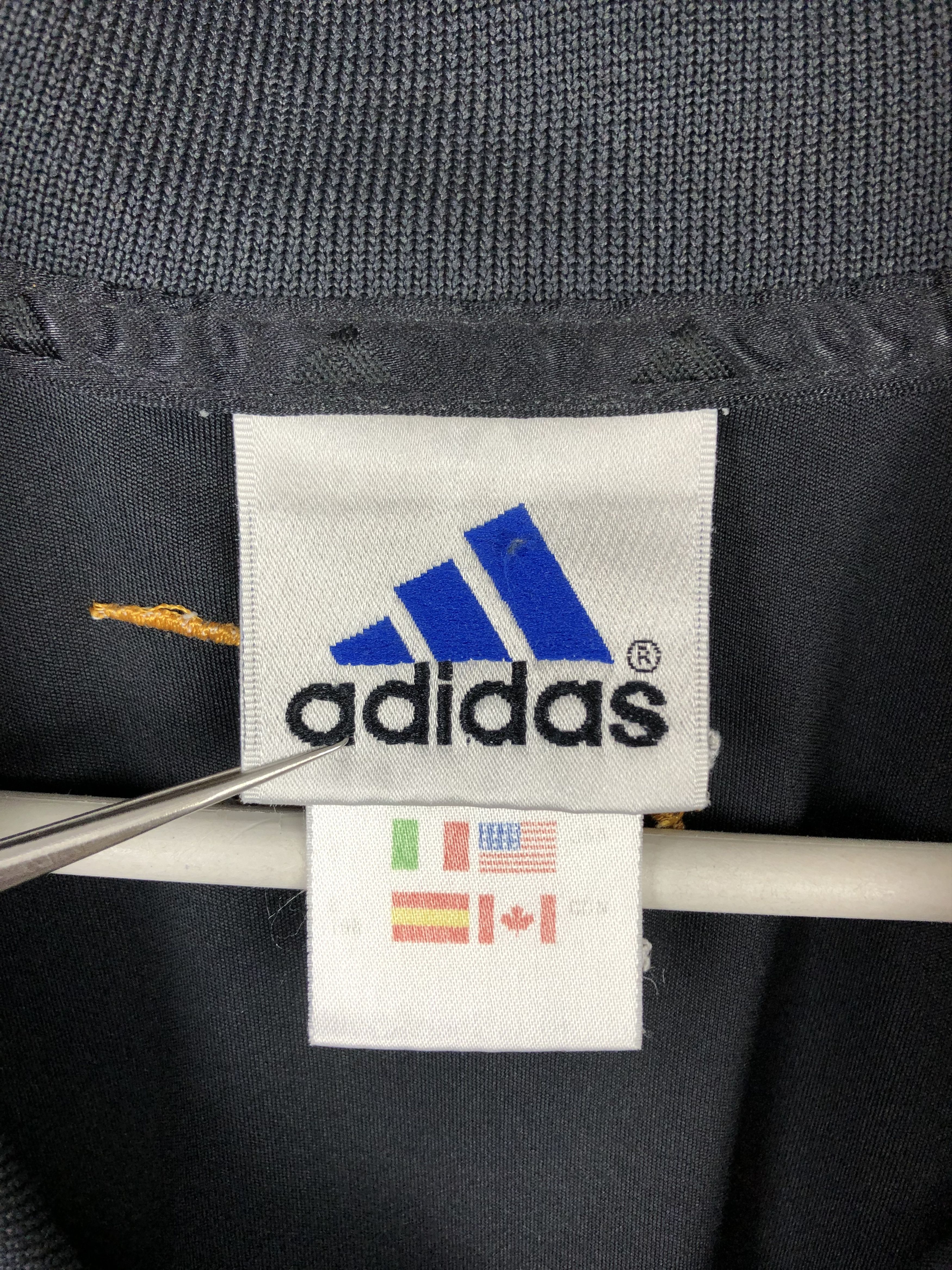 Adidas Vintage Adidas Real Madrid football 2001 Soccer Polo Tee Size US XL / EU 56 / 4 - 6 Thumbnail