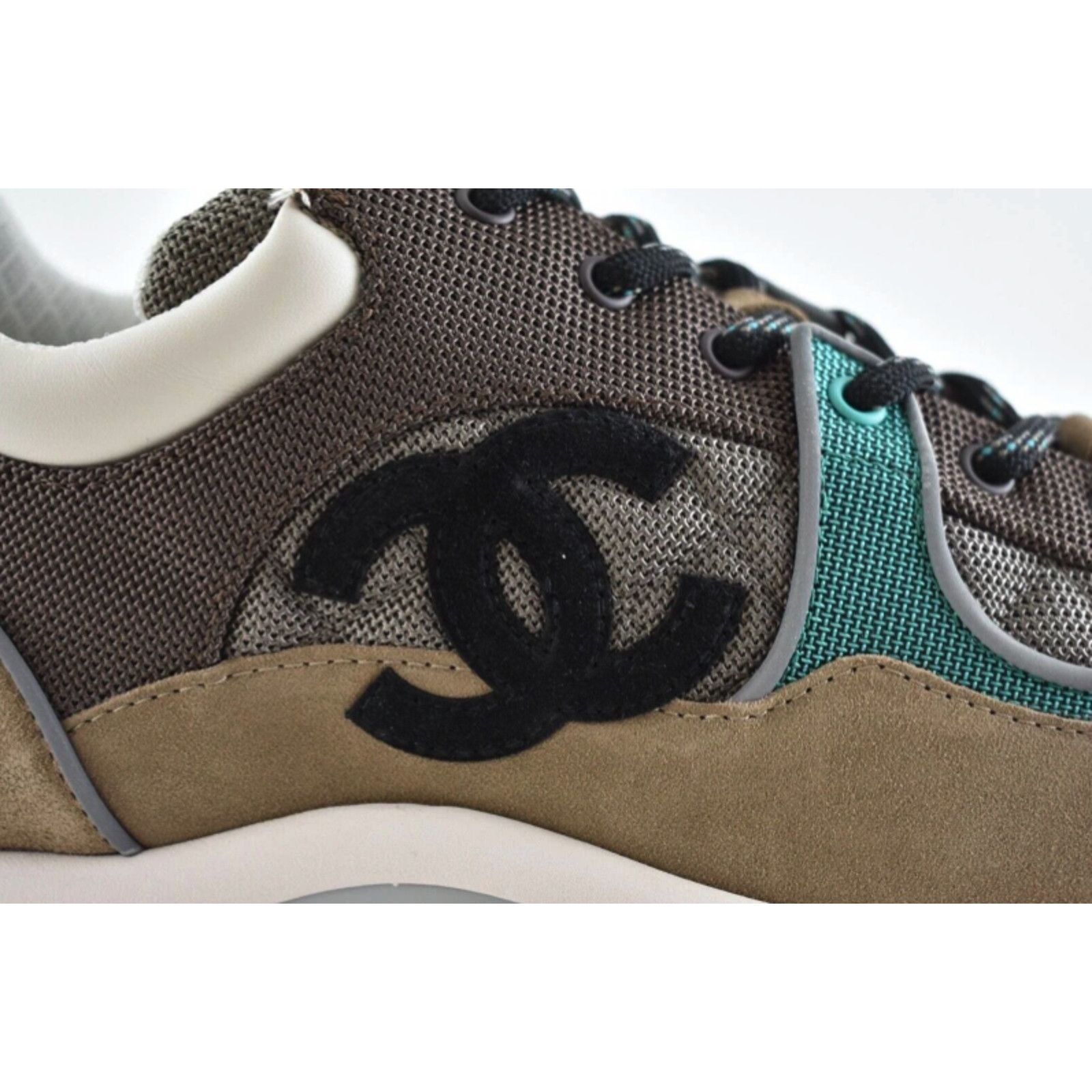 Chanel Chanel White CC Logo Low Top Trainer Sneaker 44 11 Size US 11 / EU 44 - 2 Thumbnail