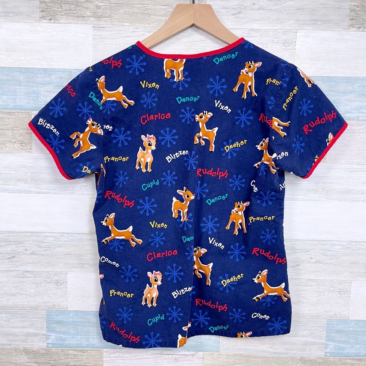 Other Rudolph The Red Nose Reindeer Christmas Scrub Top XS Size XS / US 0-2 / IT 36-38 - 4 Thumbnail