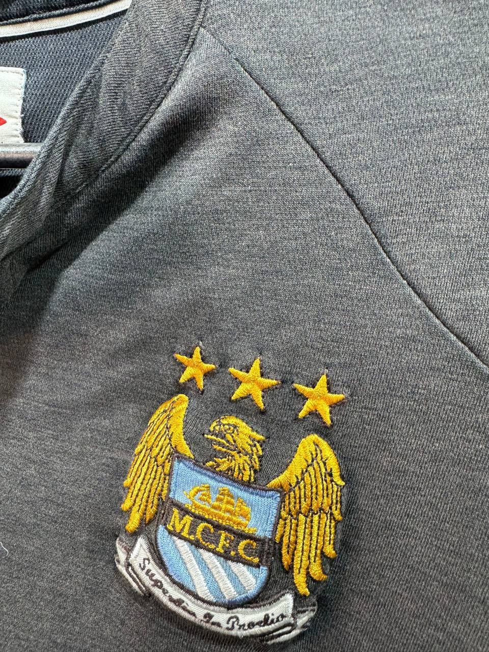 Other 2009-10 Manchester City Away Shirt Tevez #32 Size US M / EU 48-50 / 2 - 4 Thumbnail