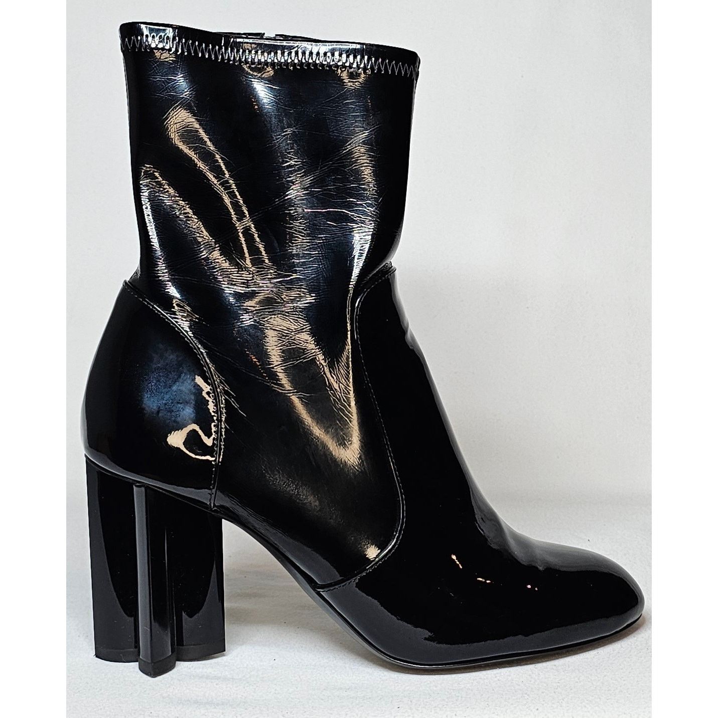 Louis Vuitton Louis Vuitton Silhouette Ankle Boot in Black Patent Leather Size US 6.5 / IT 36.5 - 9 Thumbnail