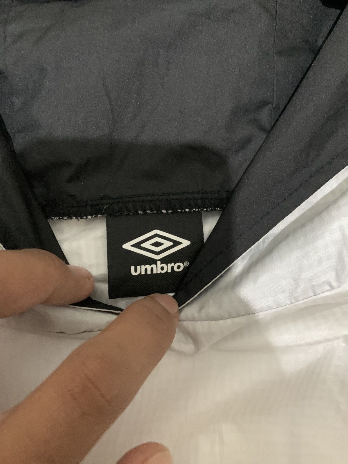 Umbro futsalstlye umbro Size US L / EU 52-54 / 3 - 4 Thumbnail