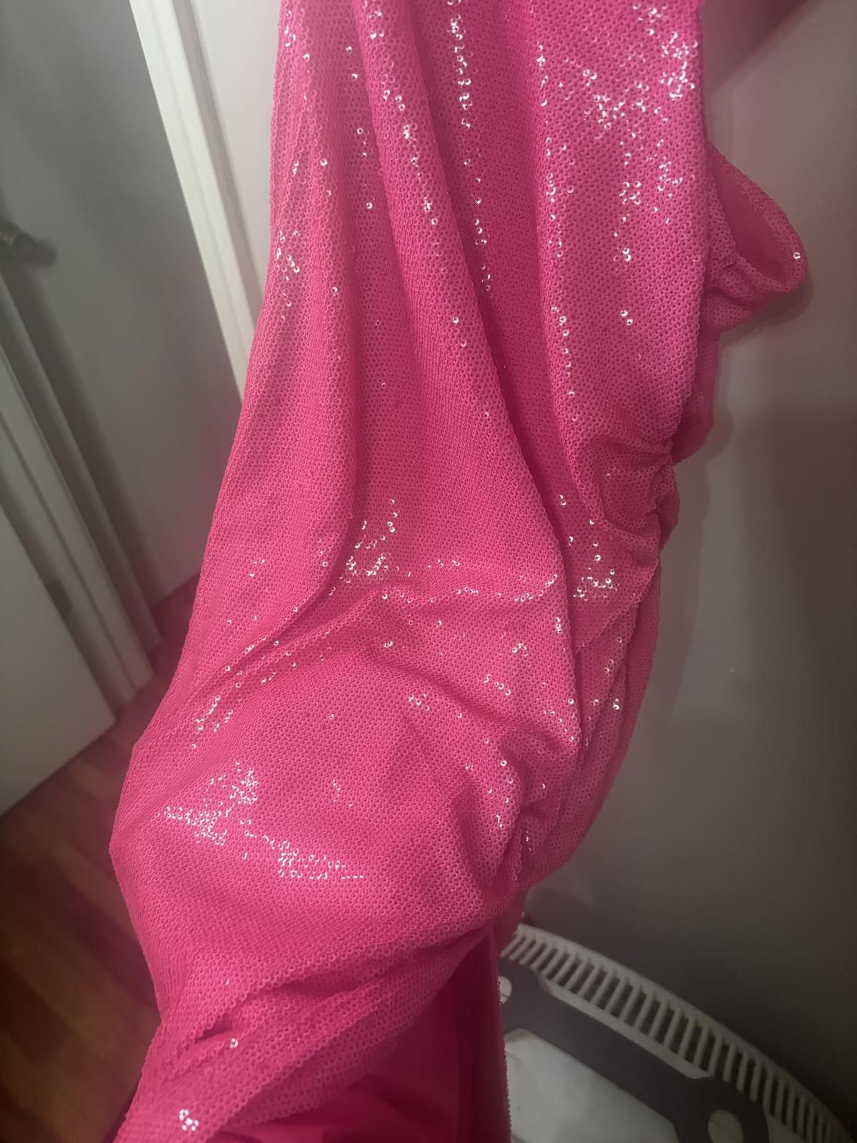 Designer L’agence Christie One Shoulder Pink Sequin Long Sleeve XS Size XS / US 0-2 / IT 36-38 - 3 Thumbnail