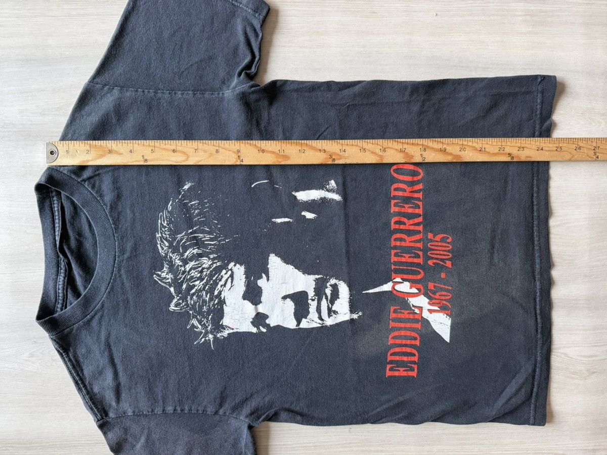 Vintage Vintage Official Licensed 2005 Eddie Guerrero Memorial Tee S Size US S / EU 44-46 / 1 - 3 Thumbnail