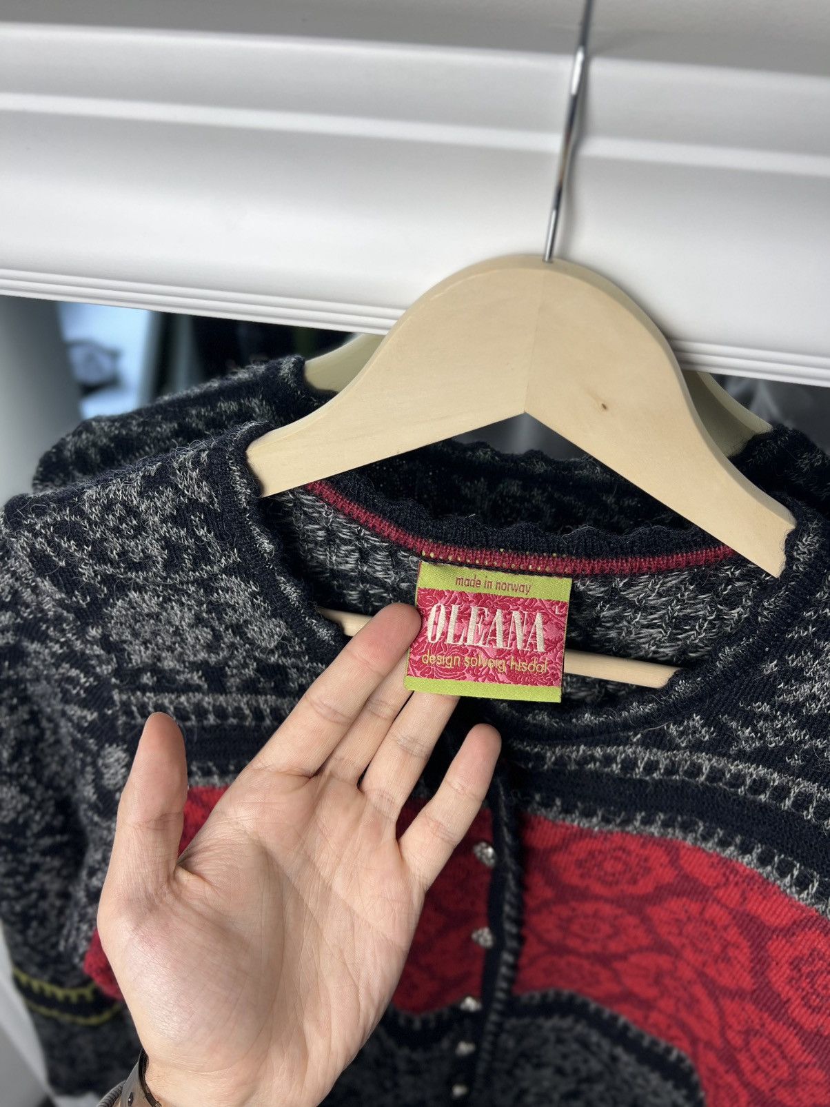 Designer Oleana Norway Alpaca Floral Cardigan Sweater Size M Size M / US 6-8 / IT 42-44 - 4 Thumbnail