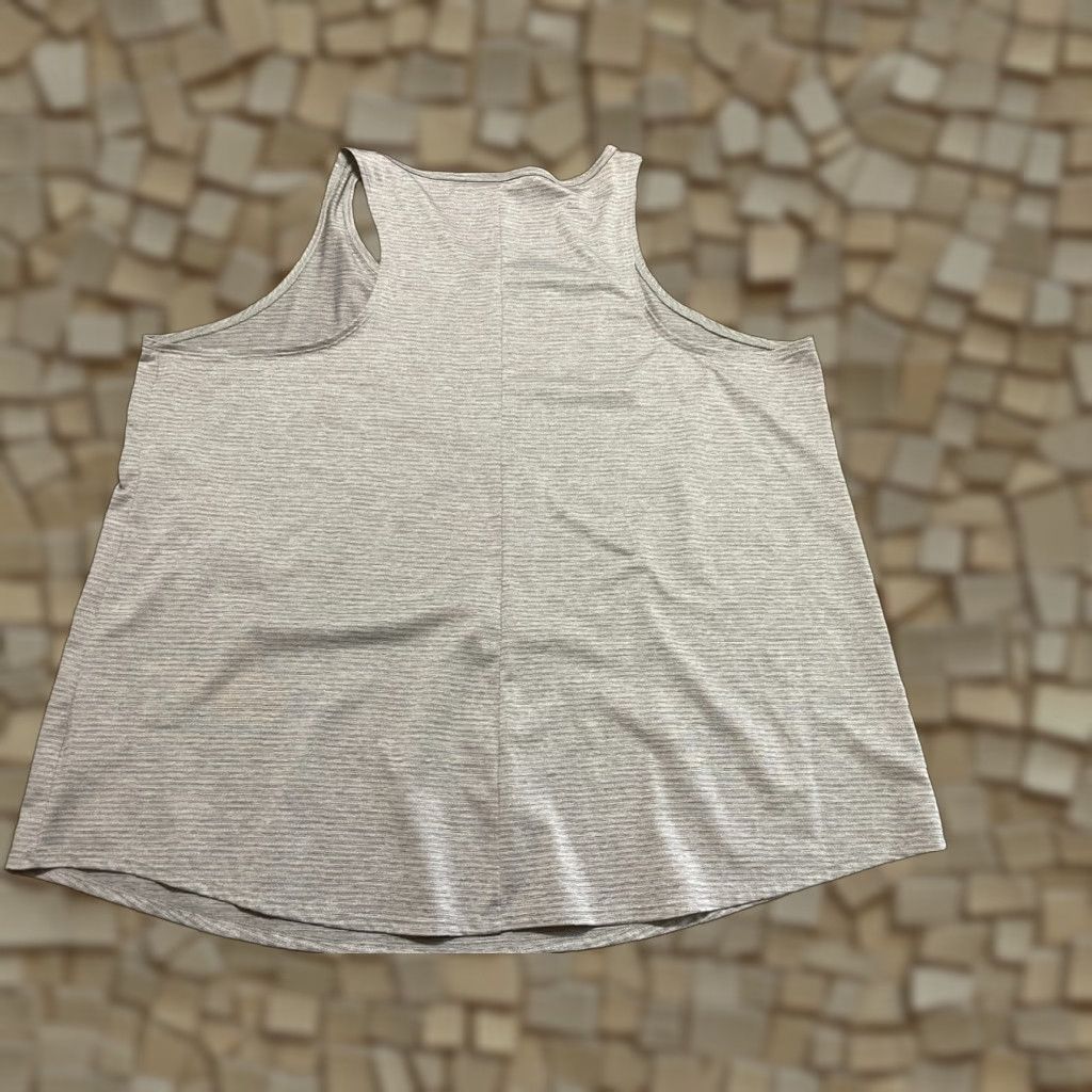 Vintage **Women's Plus 3X Gray Maurices in Motion Tank Top Sleeveless** User: **Maurices in Motion Women's Plus Size 3X Gray Tank Top Sleeveless** Size XXL / US 16-18 / IT 52-54 - 1 Thumbnail