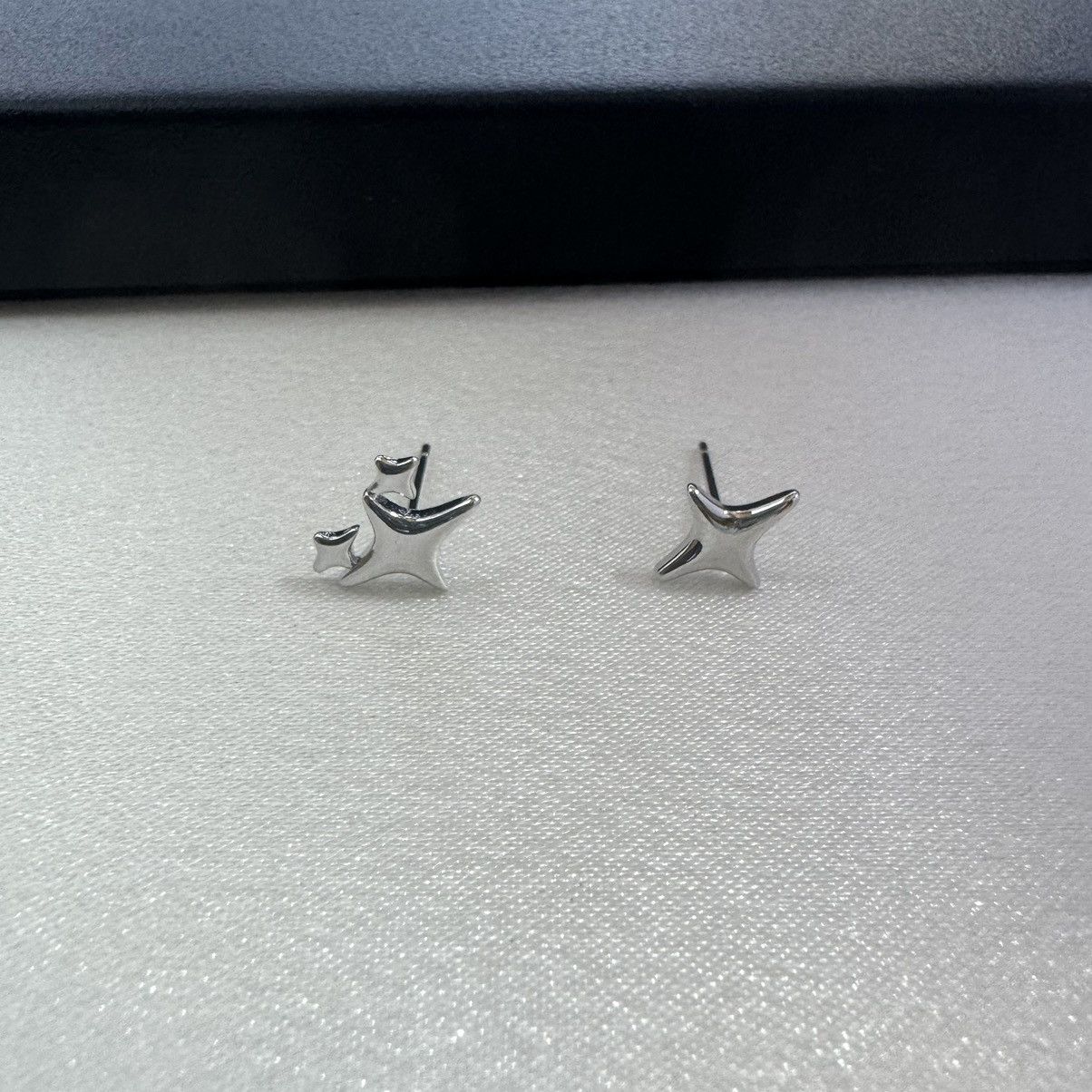 Designer Asymmetry Four-pointed Star Stud Earrings for Women Men Size ONE SIZE - 3 Thumbnail