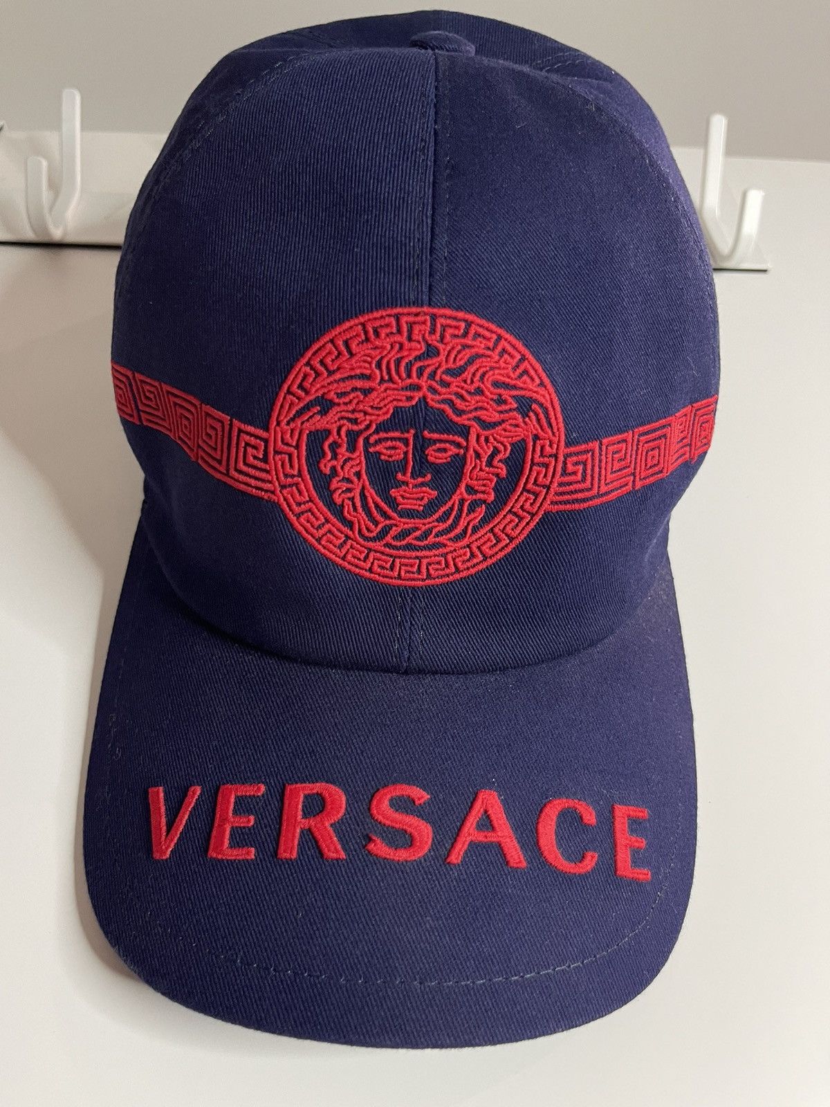 Versace Versace Medusa Logo hat with gold clasp Size ONE SIZE - 1 Thumbnail