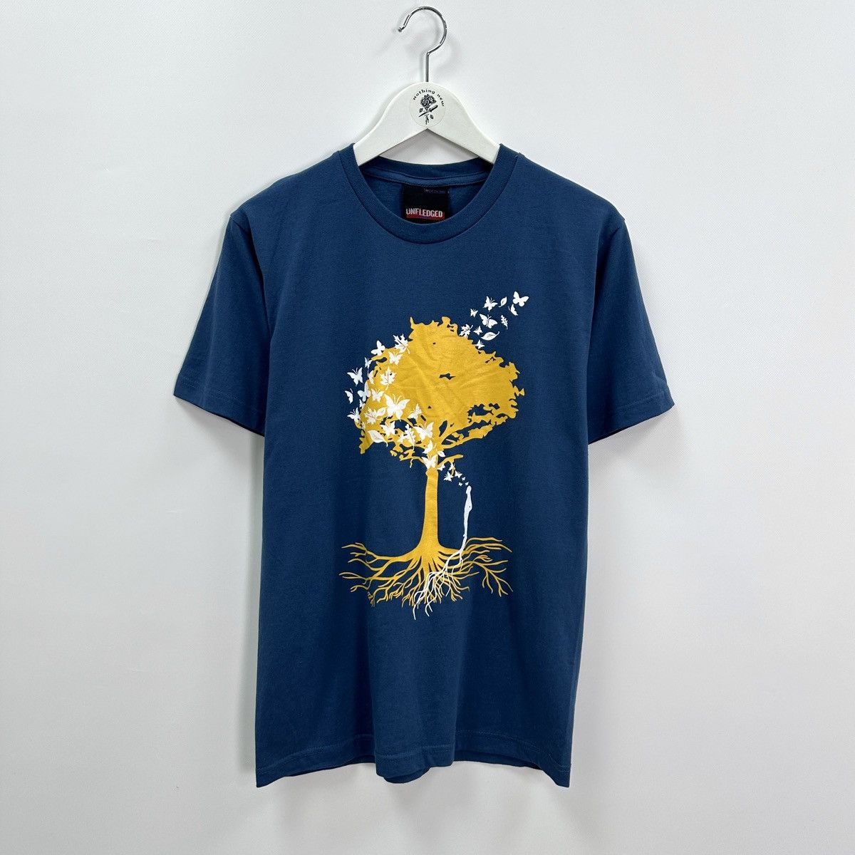 Vintage Vintage 00s Unfledged Connecting with nature Tree human tee Size US M / EU 48-50 / 2 - 1 Thumbnail