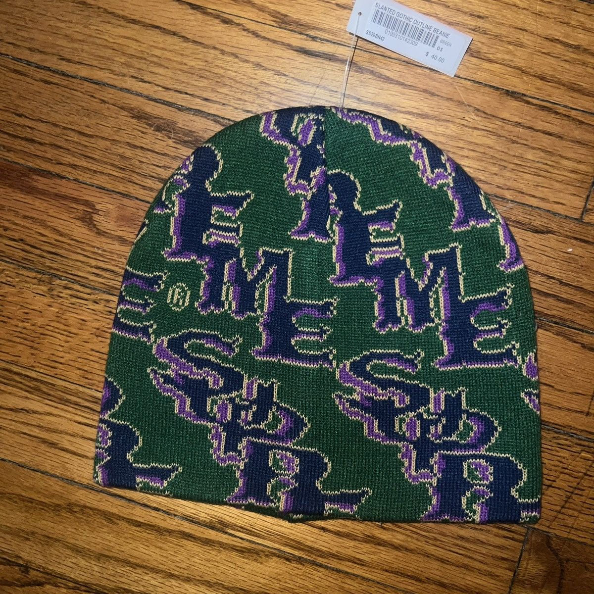 Supreme Supreme Slanted Gothic Outline Beanie Green Size: One Size Size ONE SIZE - 5 Thumbnail